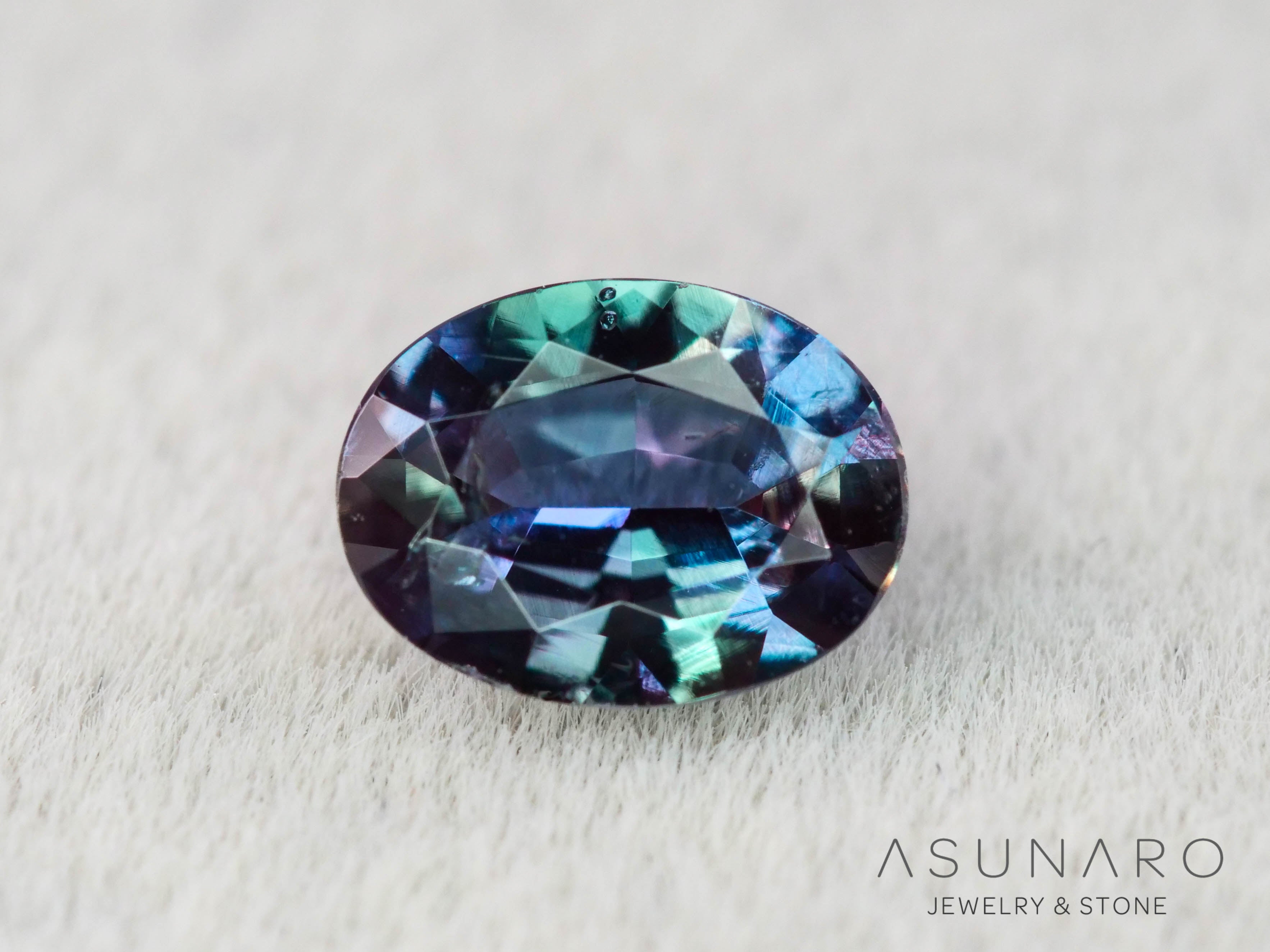 アレキサンドライト　オーバルカット　 ブラジル産　0.33ct【251114-3245】