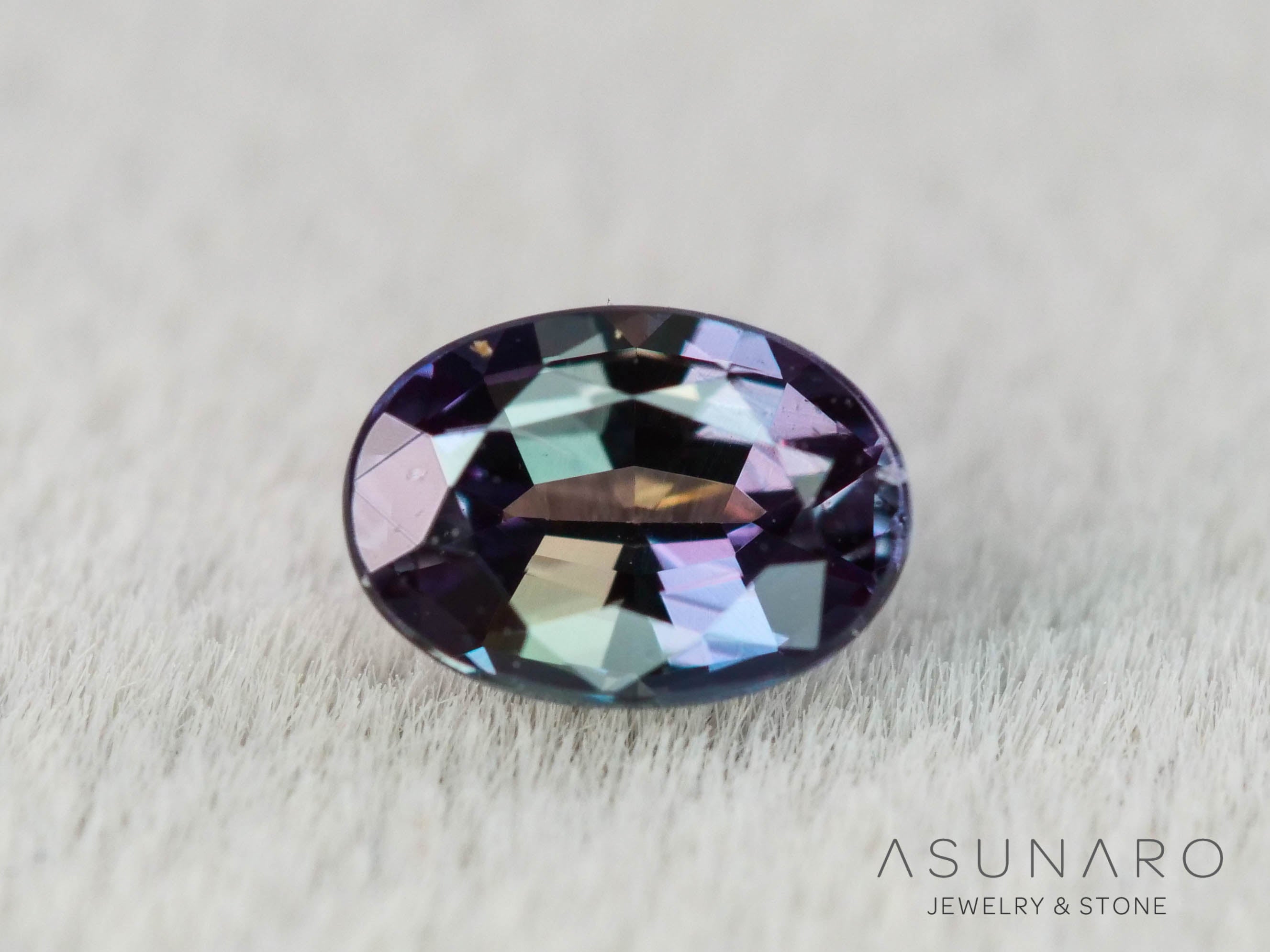 アレキサンドライト オーバルカット ブラジル産 0.17ct ソ付【251114