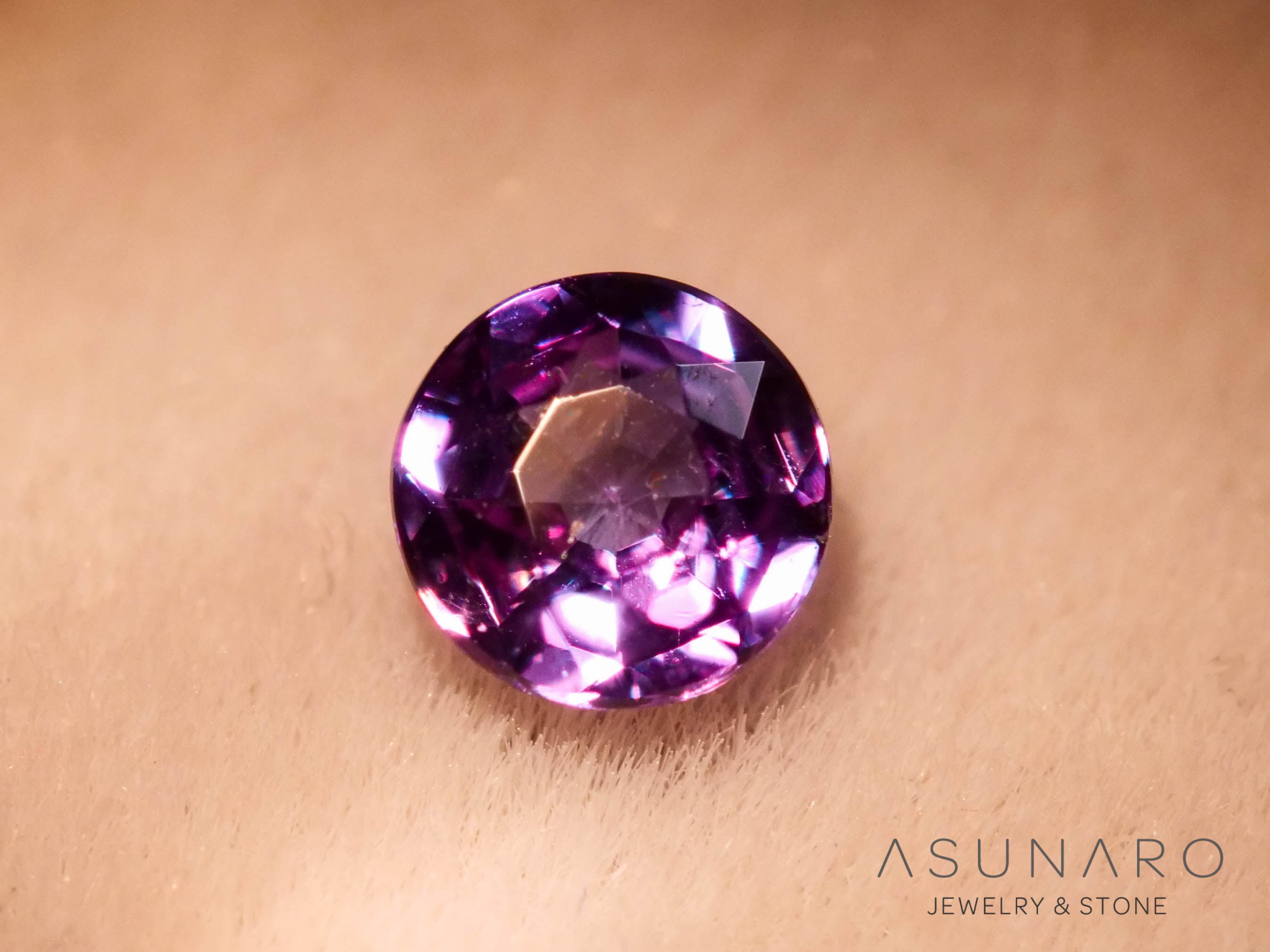 アレキサンドライト　ラウンドカット　 ブラジル産　0.11ct　ソ付【251114-3242】