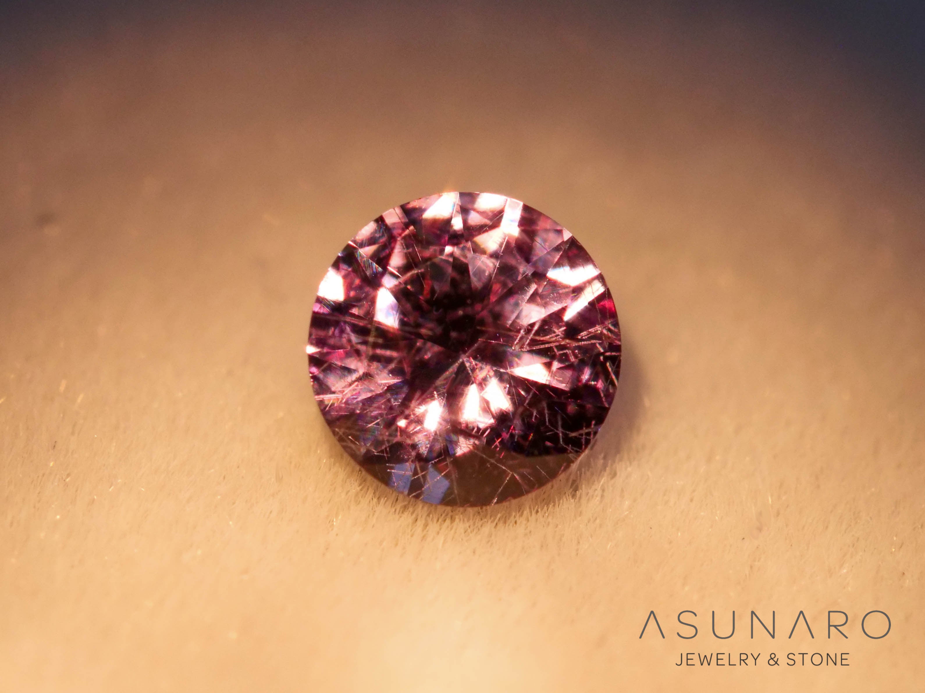 ベキリーブルーガーネット　ラウンドカット　 マダガスカル産　0.18ct【251114-3026】