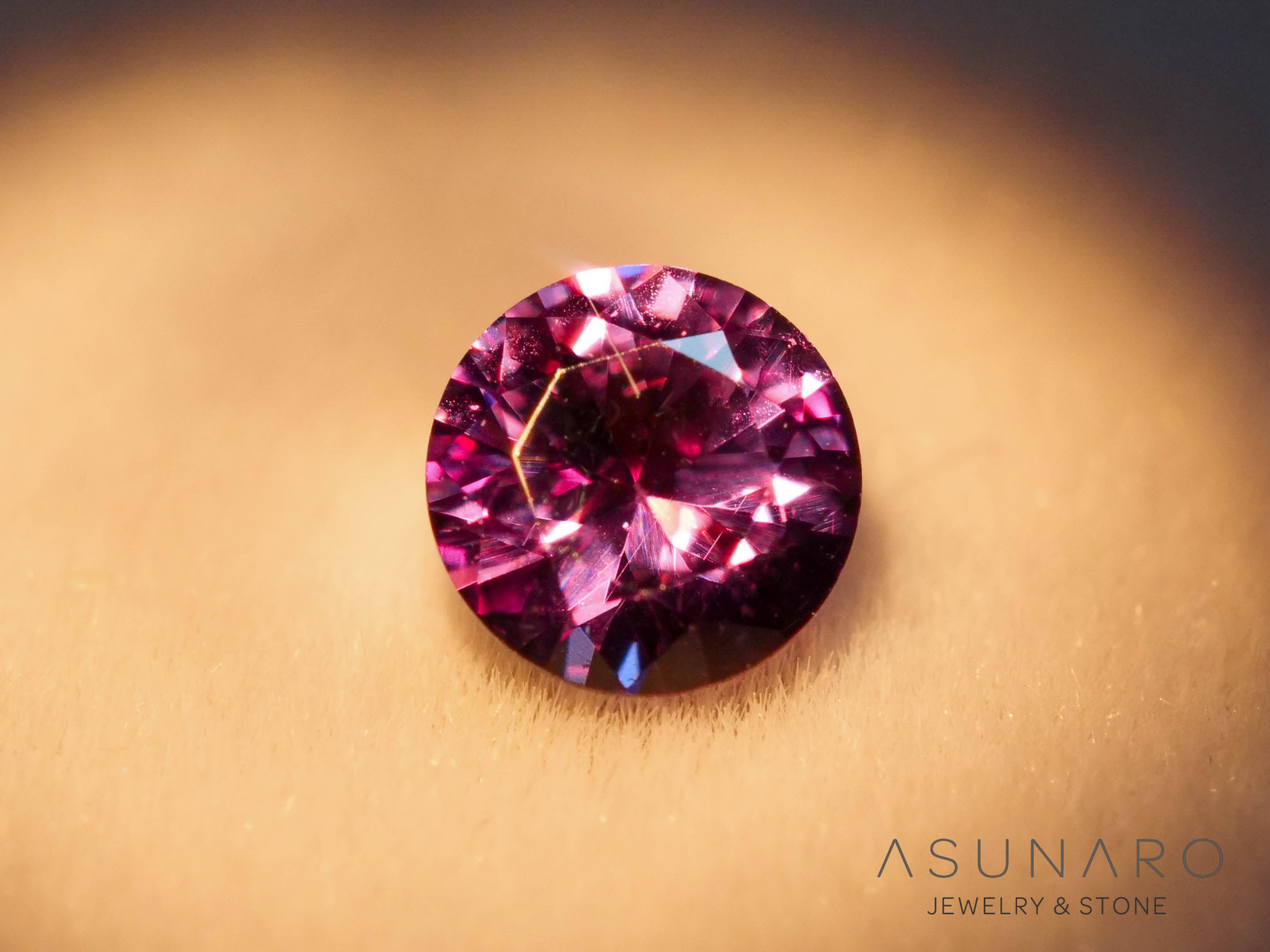 ベキリーブルーガーネット　ラウンドカット　 マダガスカル産　0.19ct【251114-3029】