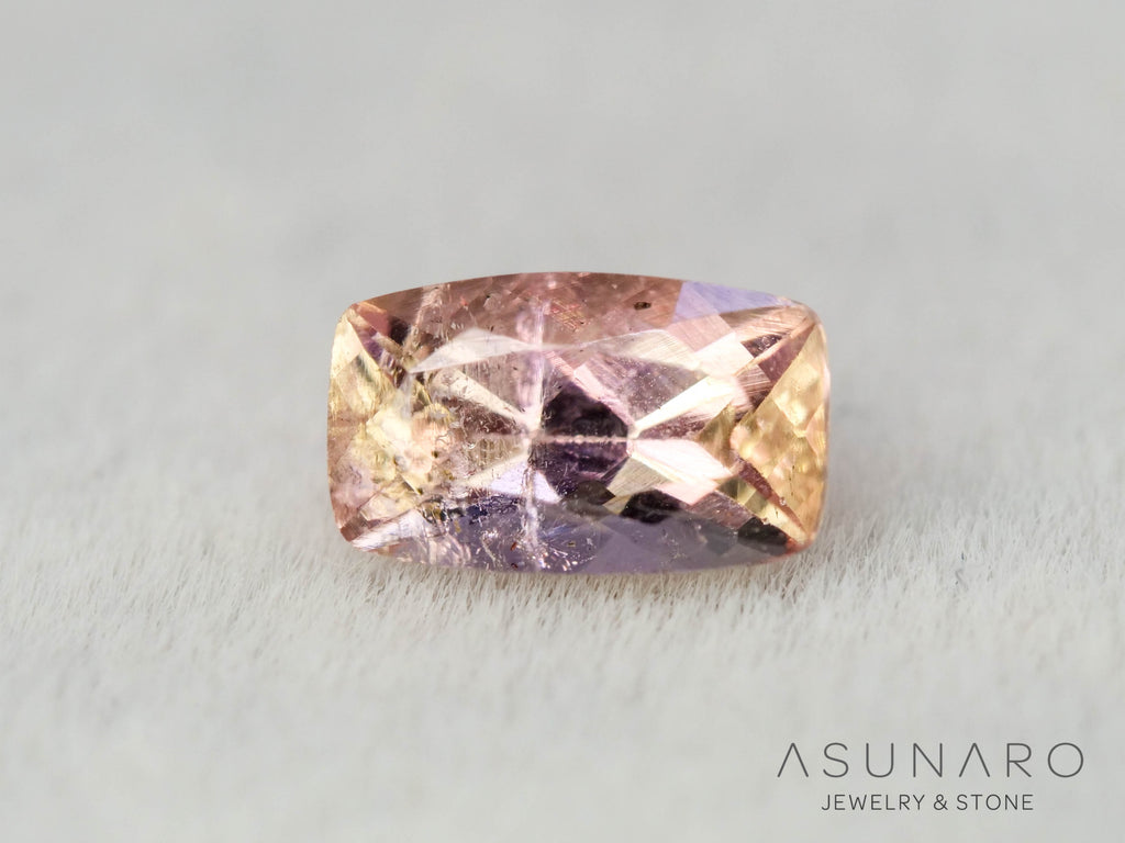 バイカラーインペリアルトパーズ　クッションカット　0.35ct　ブラジル産　【251127-3046】