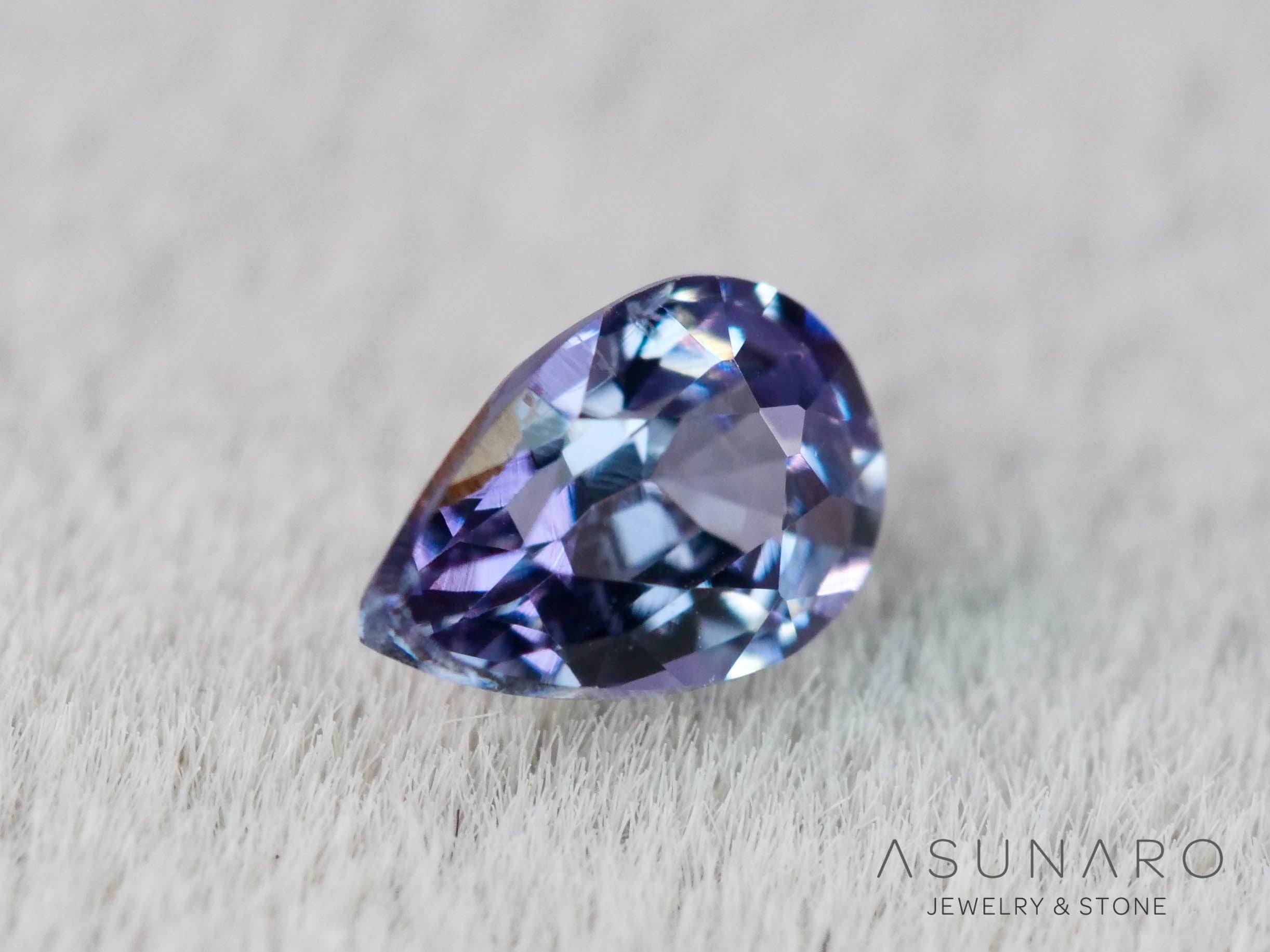 ベキリーブルーガーネット　ペアシェイプ　 マダガスカル産　0.15ct【260202-3154】