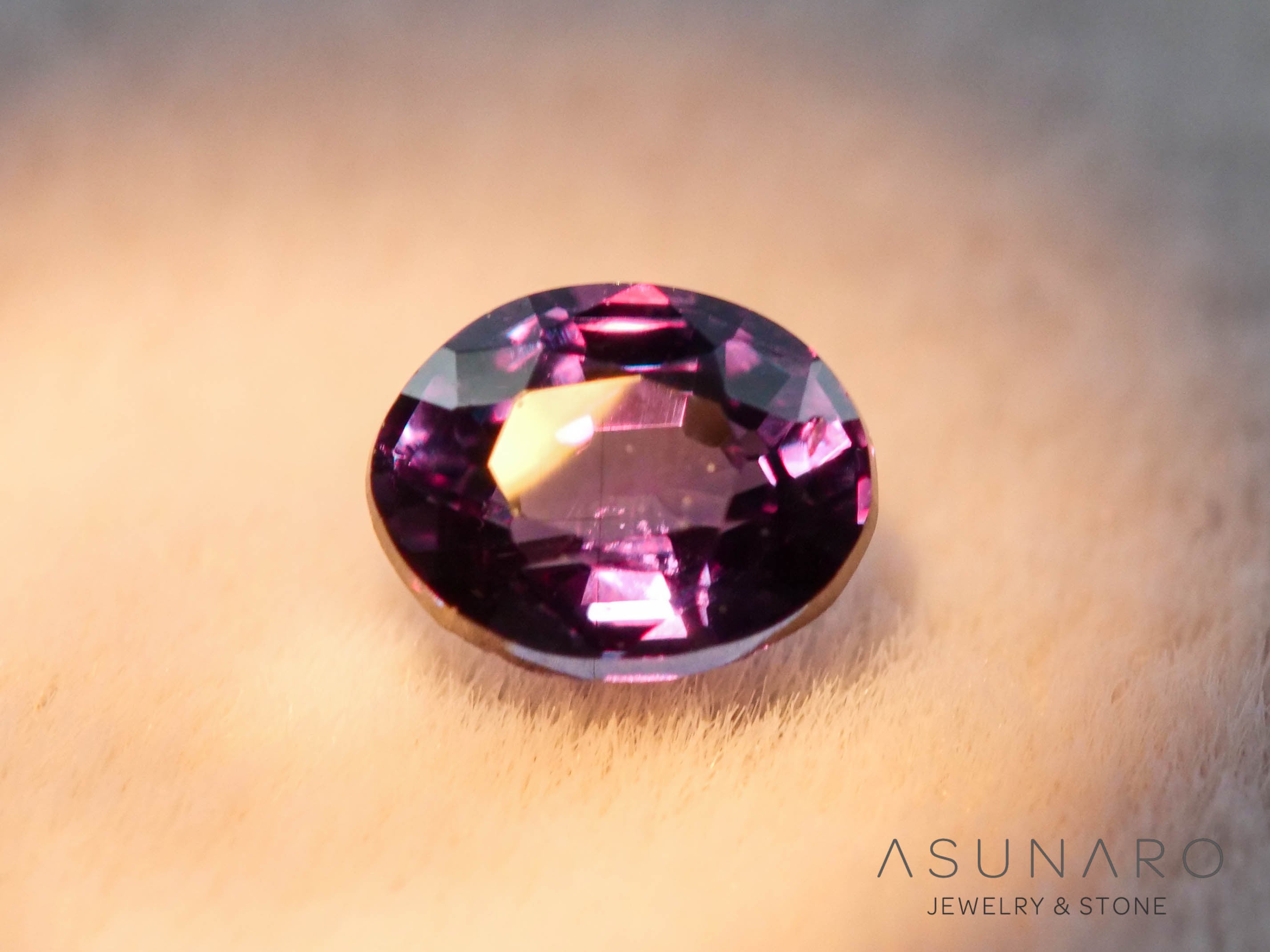 ベキリーブルーガーネット　オーバルカット　 マダガスカル産　0.21ct【260202-3157】