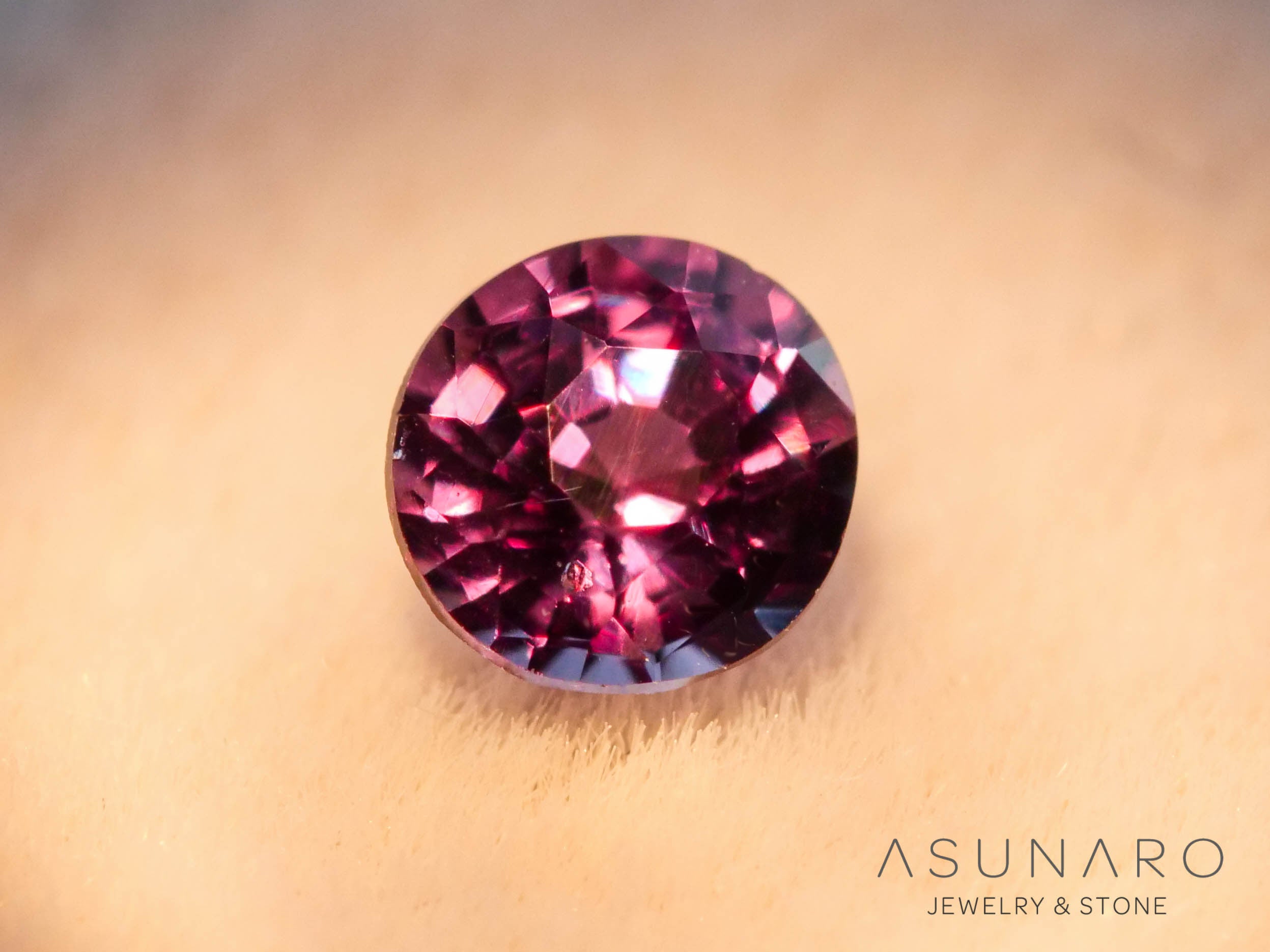 ベキリーブルーガーネット　ラウンドカット　 マダガスカル産　0.15ct【260202-3162】