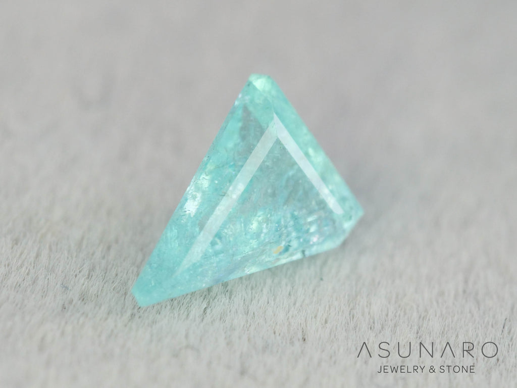 パライバトルマリン　トリリアントカット　モザンビーク産　0.29ct   【251203-3066】