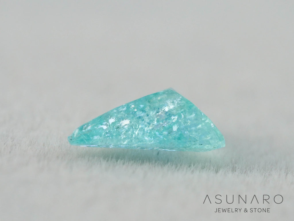 パライバトルマリン　トリリアントカット　モザンビーク産　0.29ct   【251203-3066】