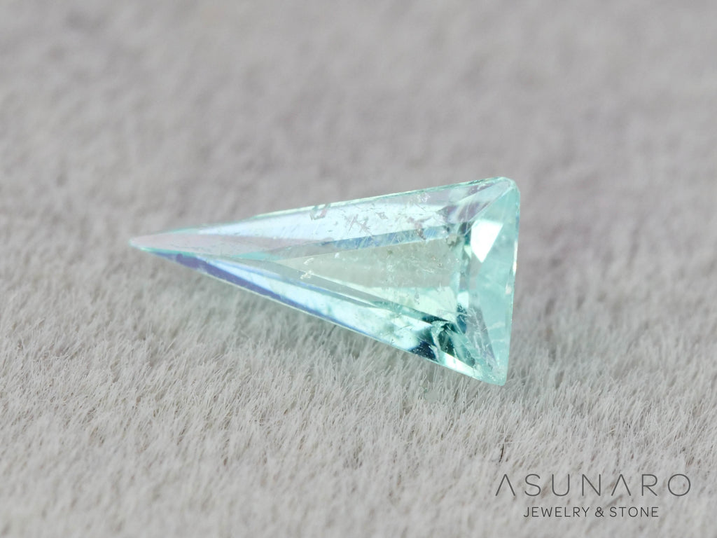 パライバトルマリン　トリリアントカット　モザンビーク産　0.13ct   【251203-3068】