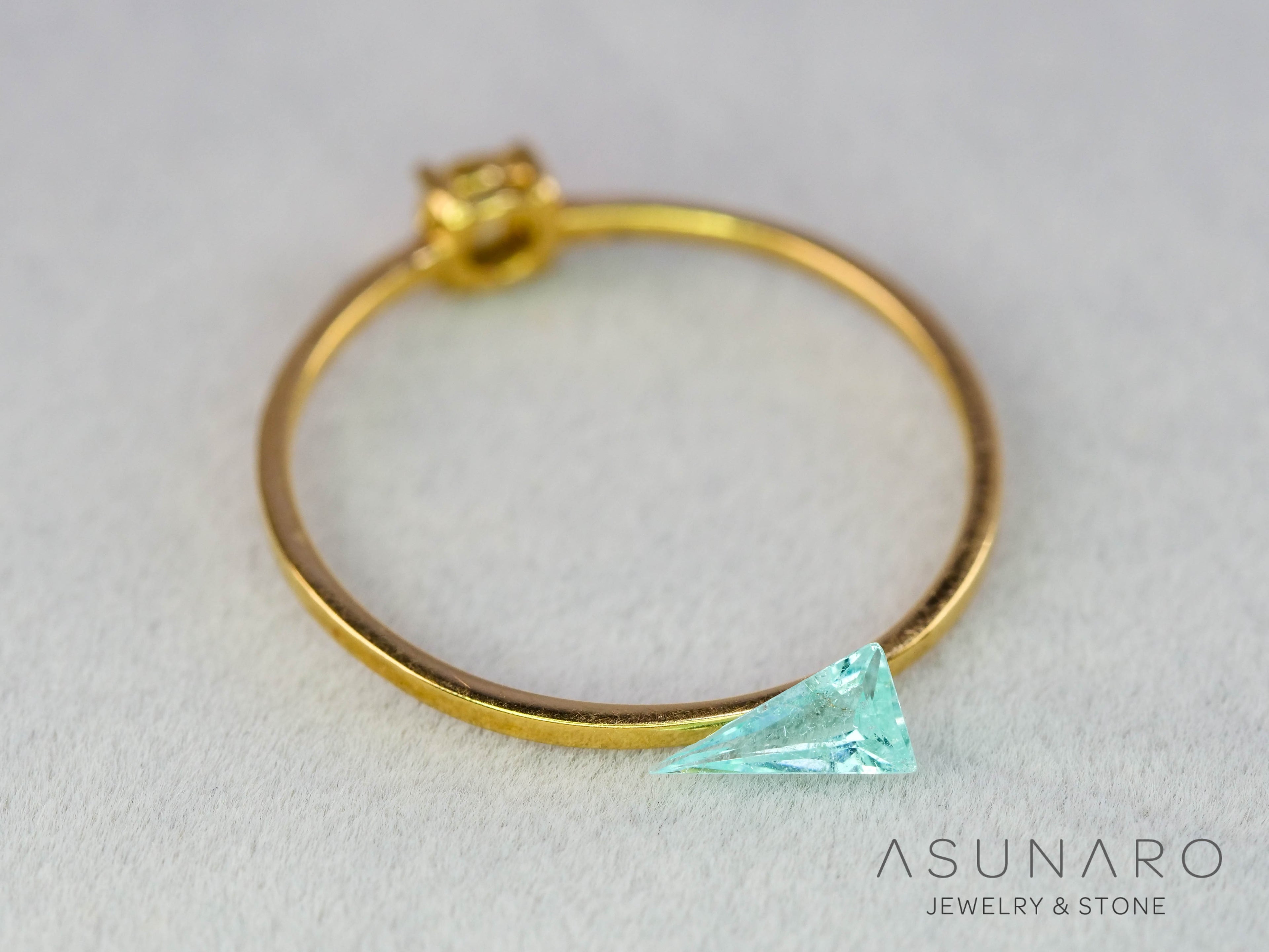 パライバトルマリン　トリリアントカット　モザンビーク産　0.13ct   【251203-3068】