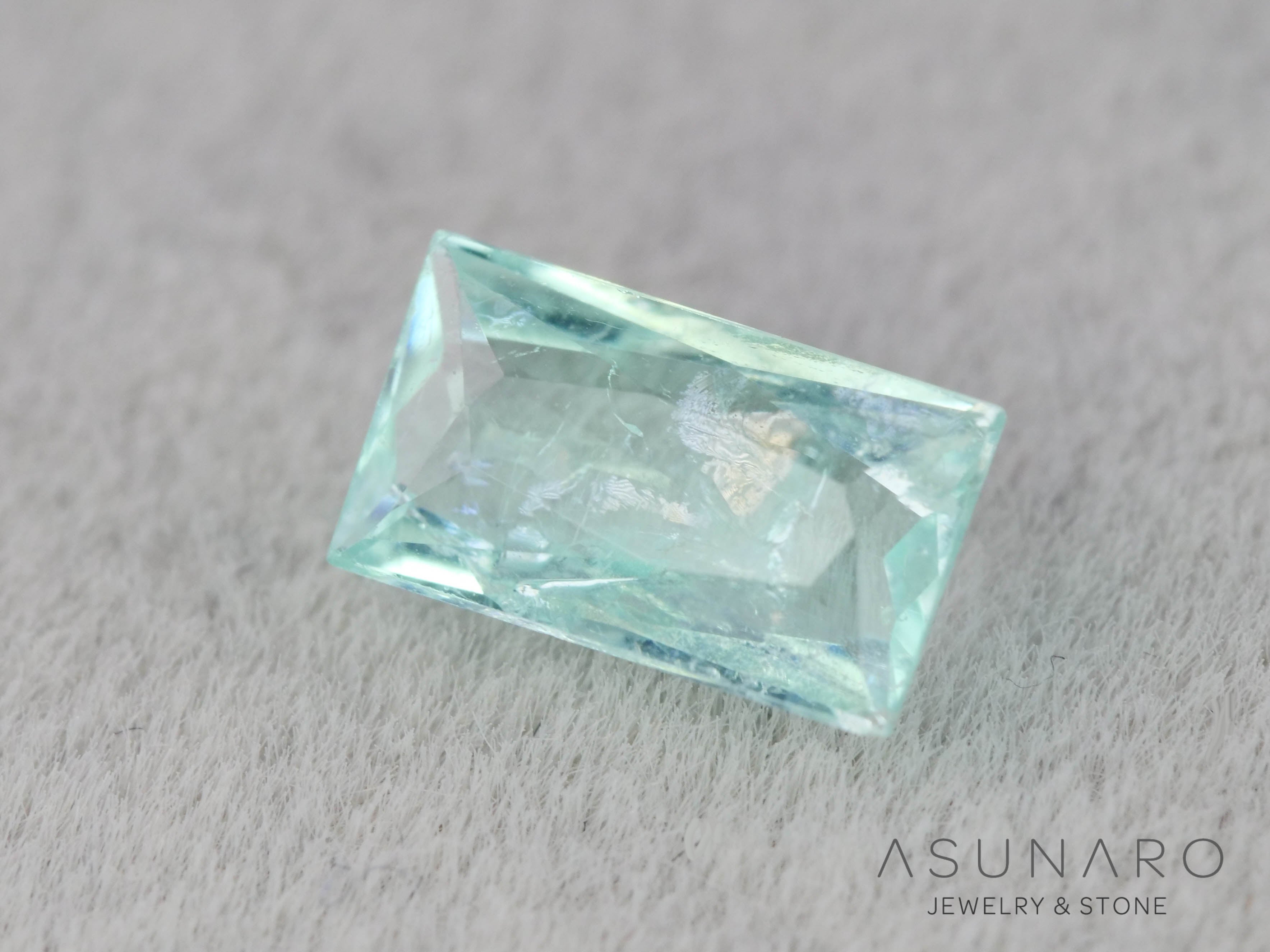 パライバトルマリン　スクエアカット　モザンビーク産　0.29ct   【251203-3070】