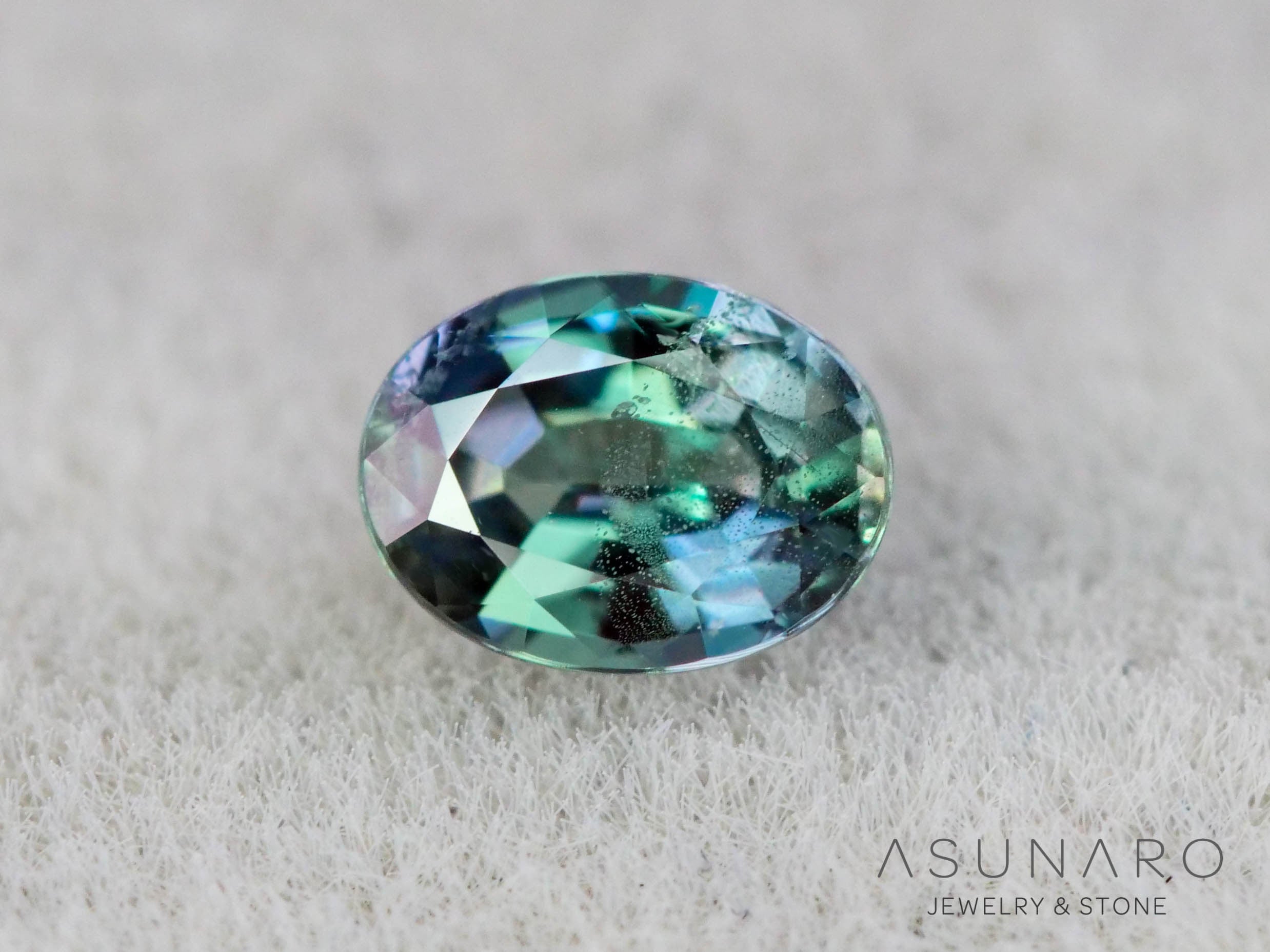 アレキサンドライト　オーバルカット　 ブラジル産　0.11ct【251201-3252】