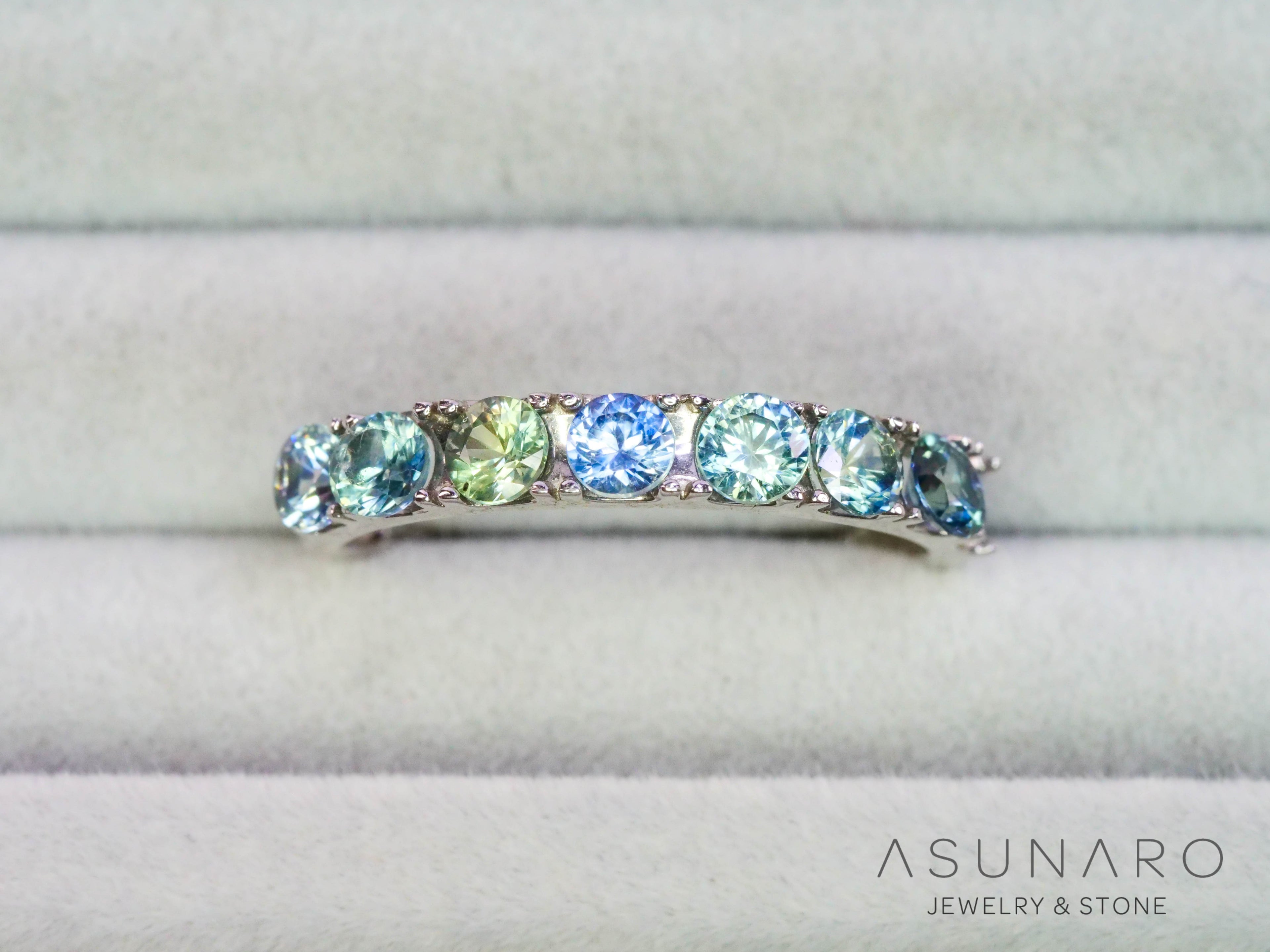 【8個セット】ニュアンスバイカラー　モンタナサファイア ラウンド ハフエタセット スリランカ産　3.1～3.2mm 8個セット 【251204-2832】