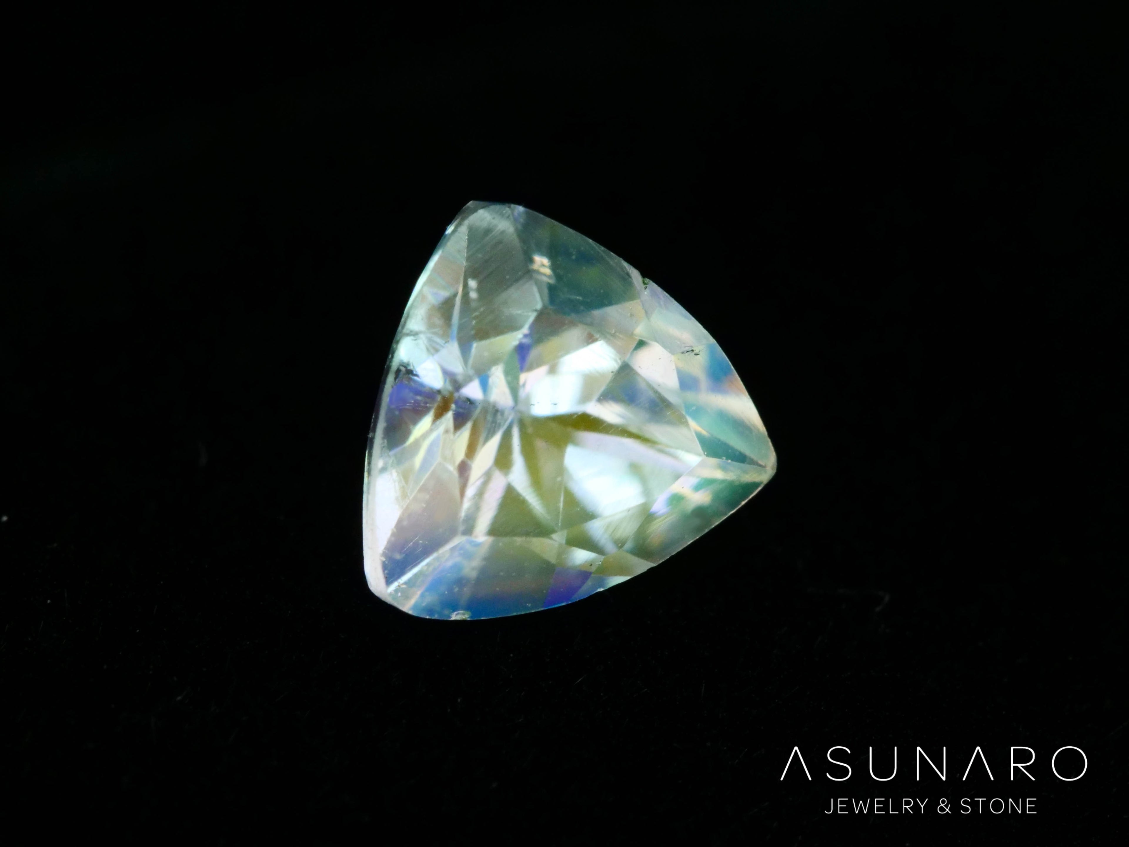 アンデシンラブラドライト　トリリアントカット　マダガスカル産　0.45ct【260226-3172】