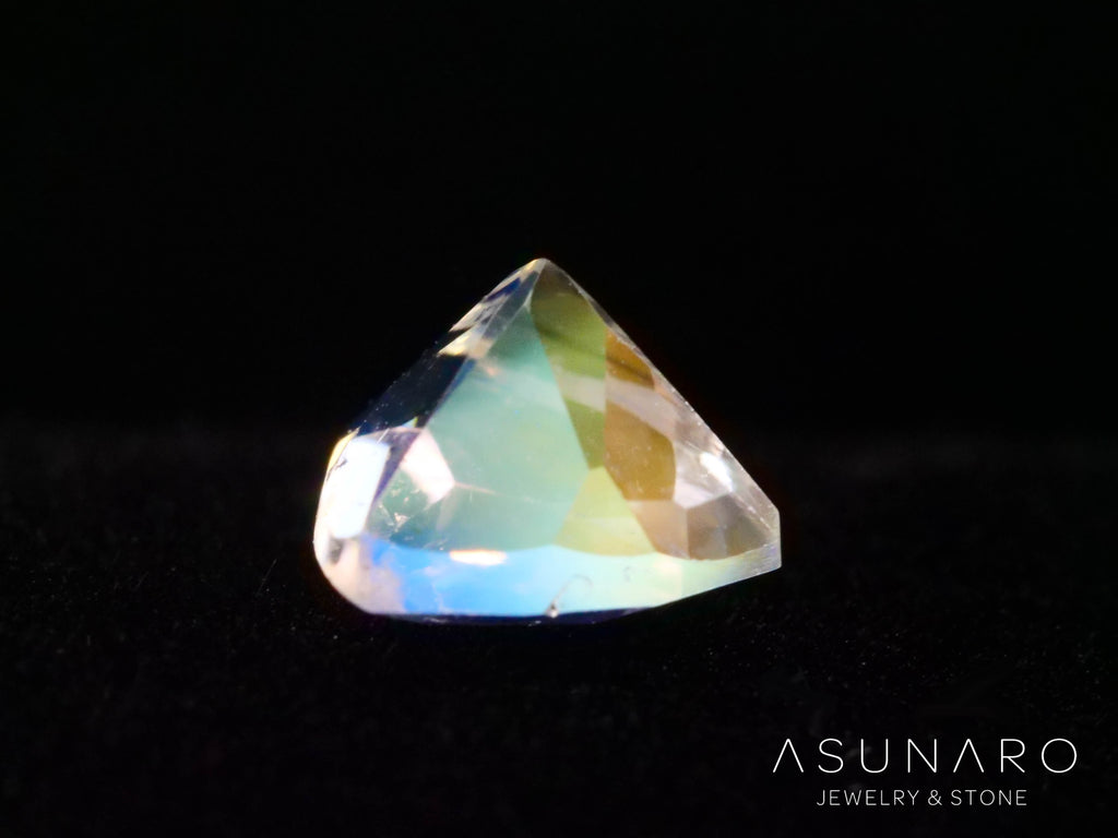 アンデシンラブラドライト　トリリアントカット　マダガスカル産　0.45ct【260226-3172】