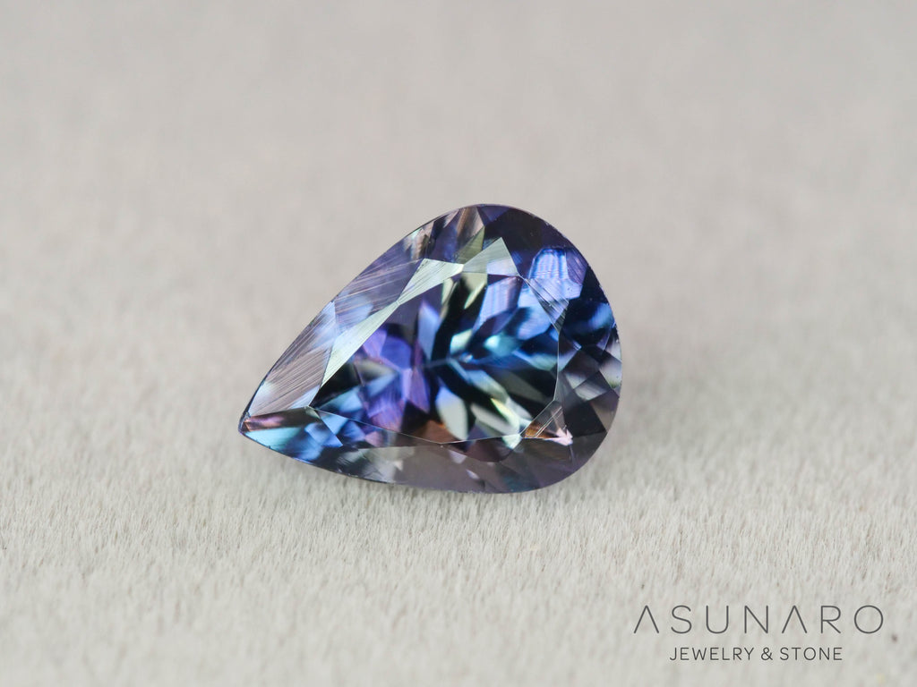 パーティーカラーサファイア  ペアシェイプ　スリランカ産　0.96ct【260323-3270】