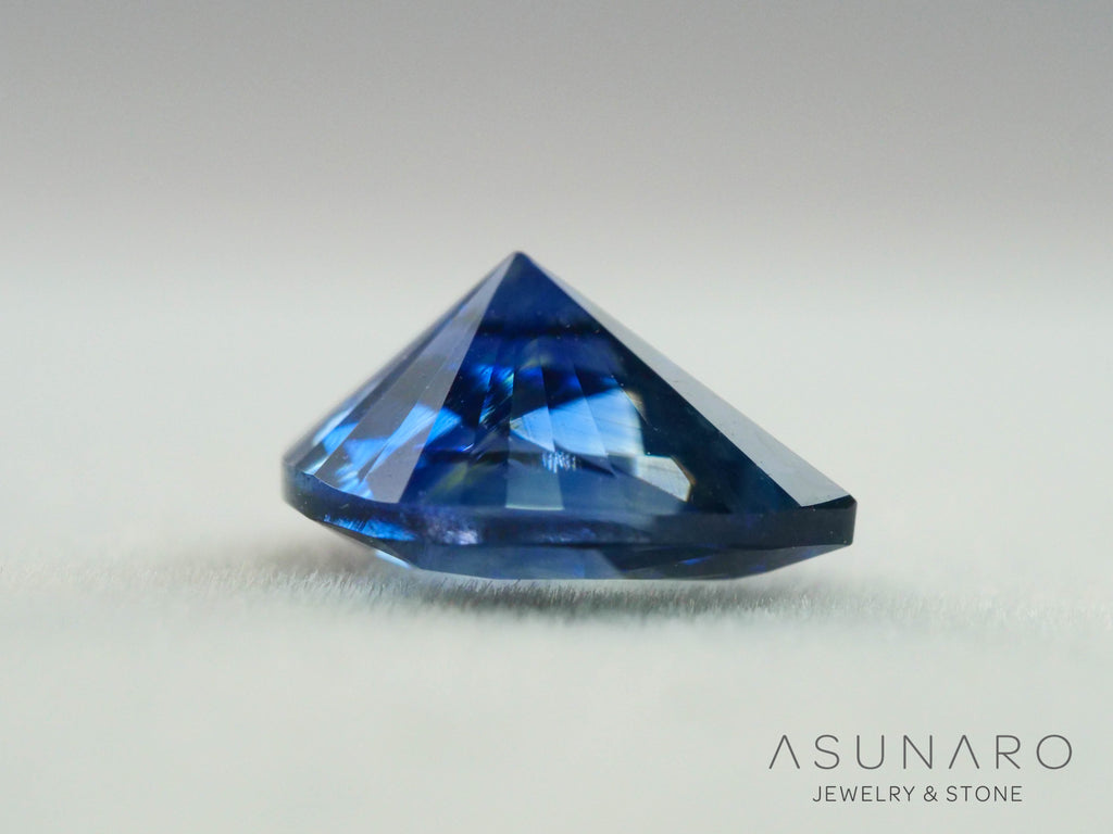 バイカラーサファイア　ロータスリリーカット（ペアシェイプ）　スリランカ産　1.15ct【260323-3271】