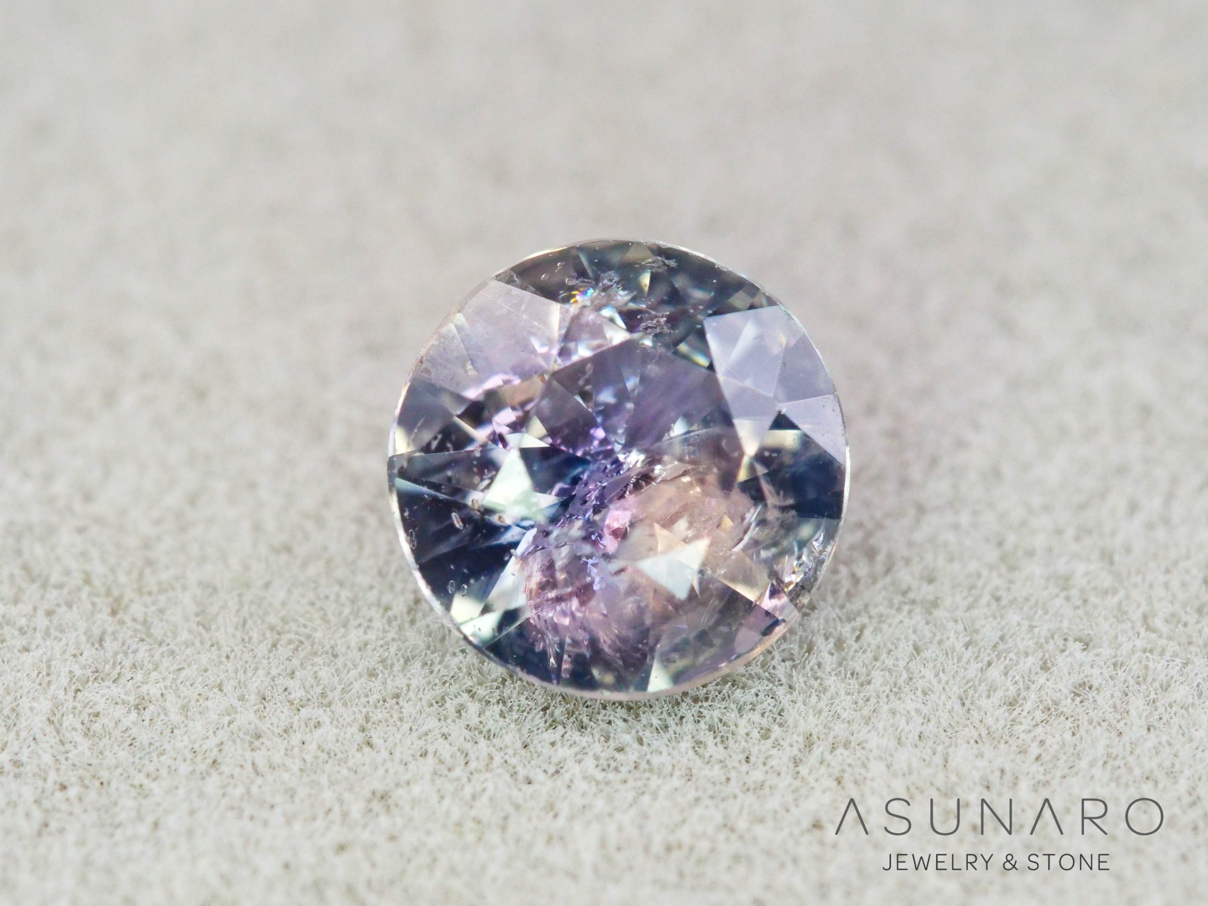 イリデッセンス入りサファイア 　ラウンドカット　スリランカ産　0.45ct　【260319-3259】