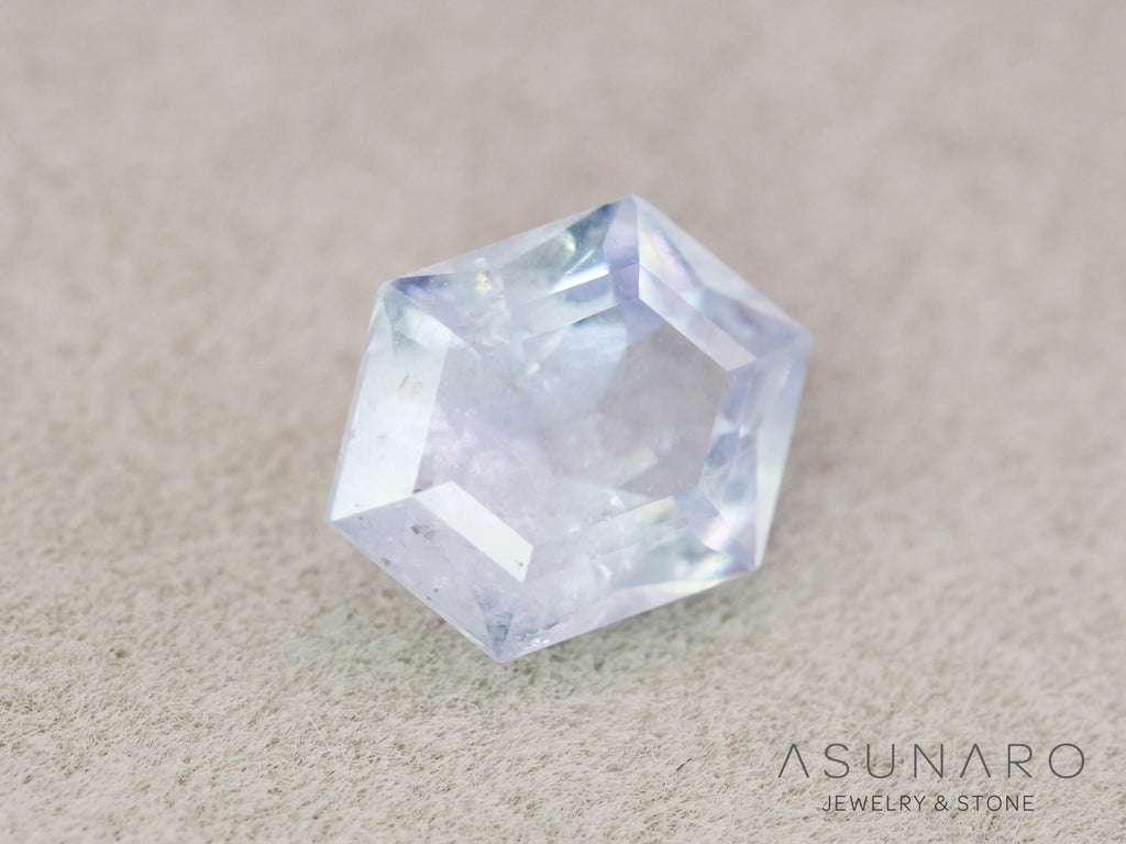 ファンシーカットサファイア　　スリランカ産　0.90ct【260410-3267】