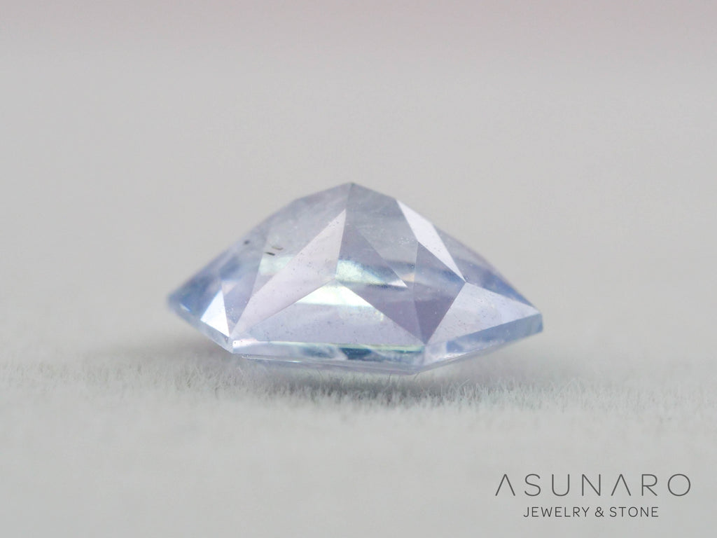 ファンシーカットサファイア　　スリランカ産　0.90ct【260410-3267】
