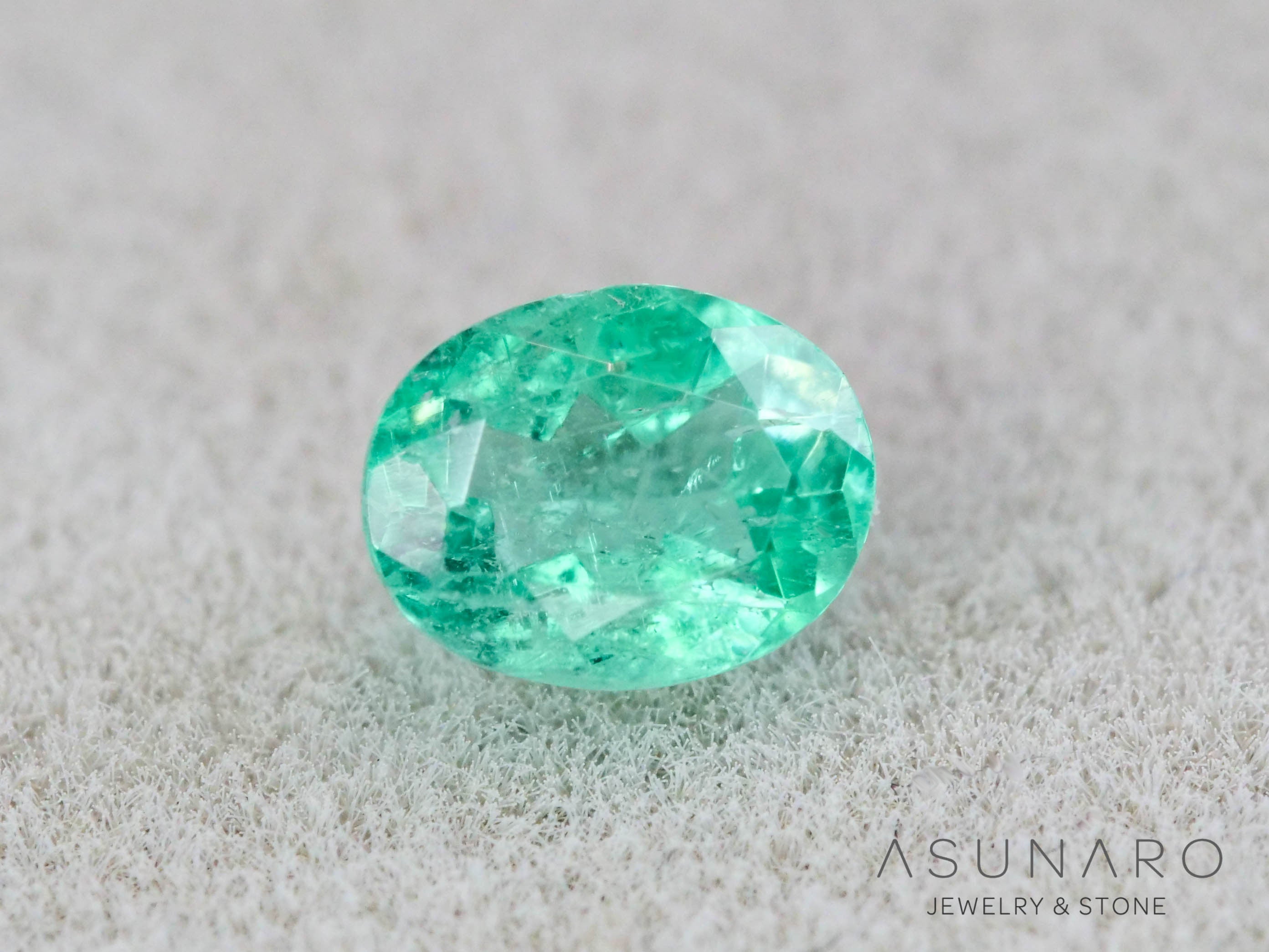 パライバトルマリン　オーバルカット　ブラジル産　0.08ct   【260410-3282】