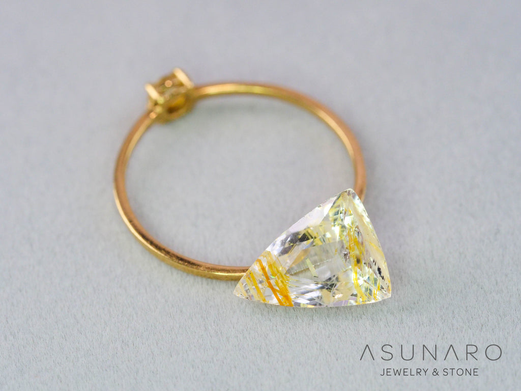 ルチルイントパーズ 　トリリアントカット　ブラジル産　2.60ct　【260407-3324】