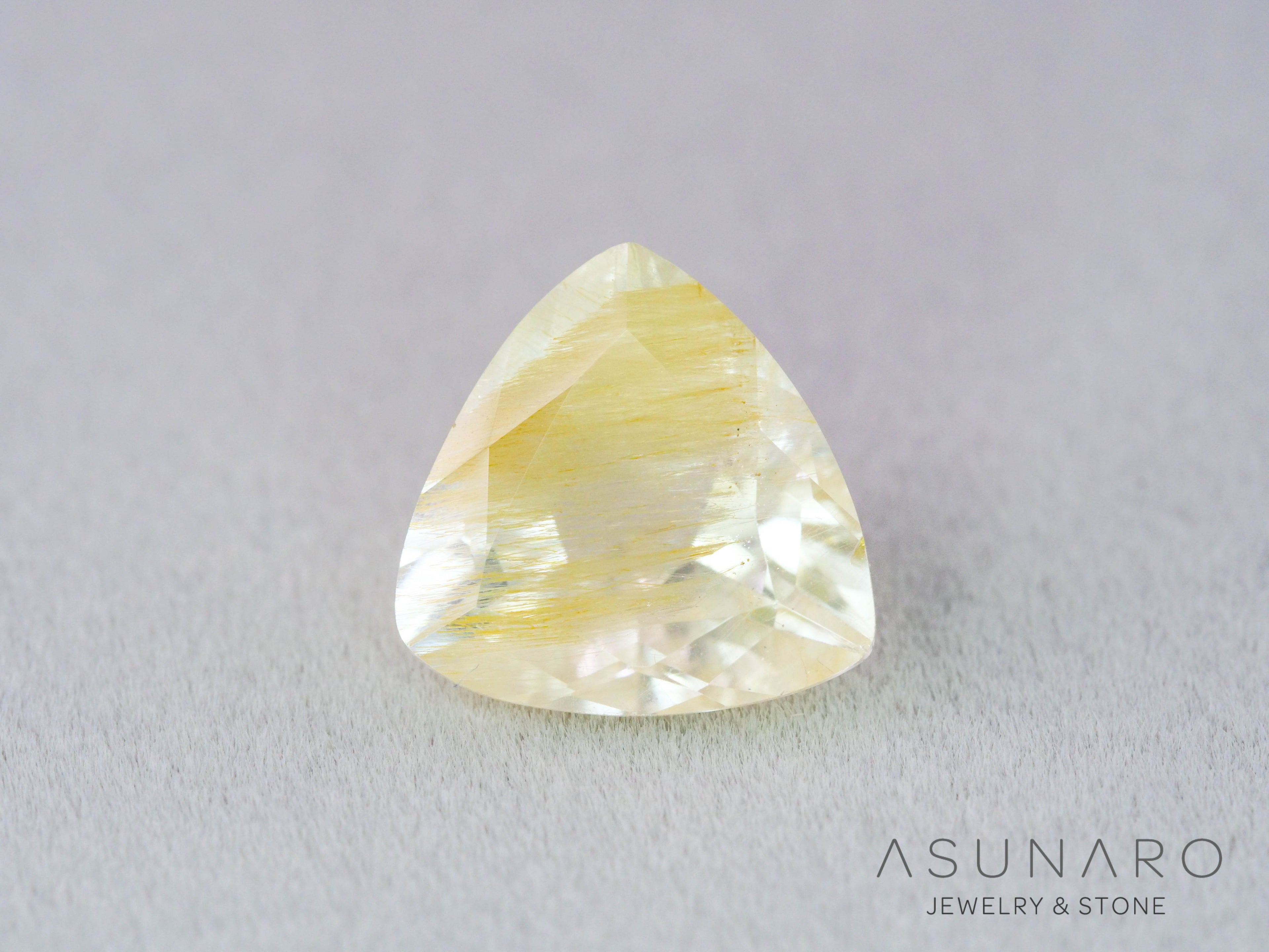 ルチルイントパーズ 　トリリアントカット　ブラジル産　3.40ct　【260407-3325】