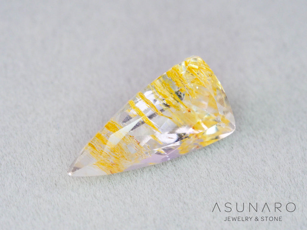 ルチルイントパーズ 　トリリアントカット　ブラジル産　3.73ct　【260407-3326】