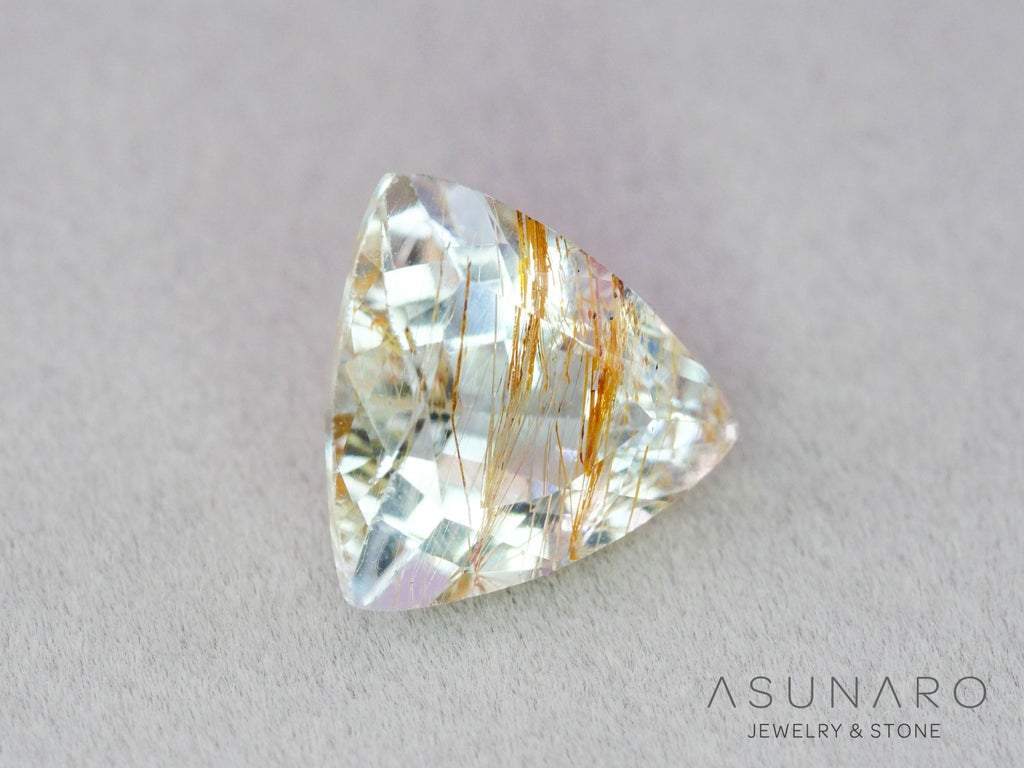 ルチルイントパーズ 　トリリアントカット　ブラジル産　4.10ct　【260407-3327】