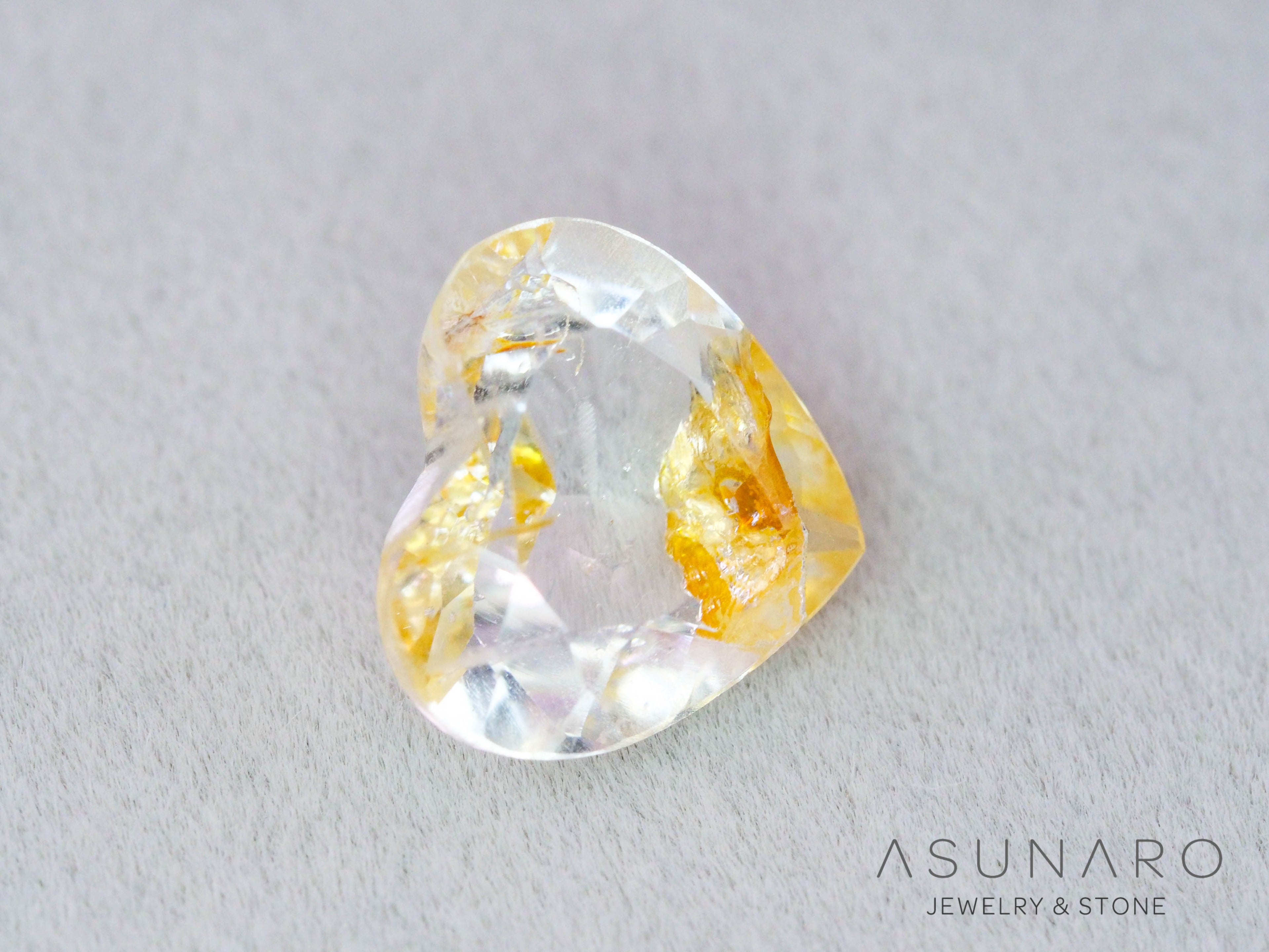 ルチルイントパーズ 　ハートカット　ブラジル産　2.27ct　【260407-3328】