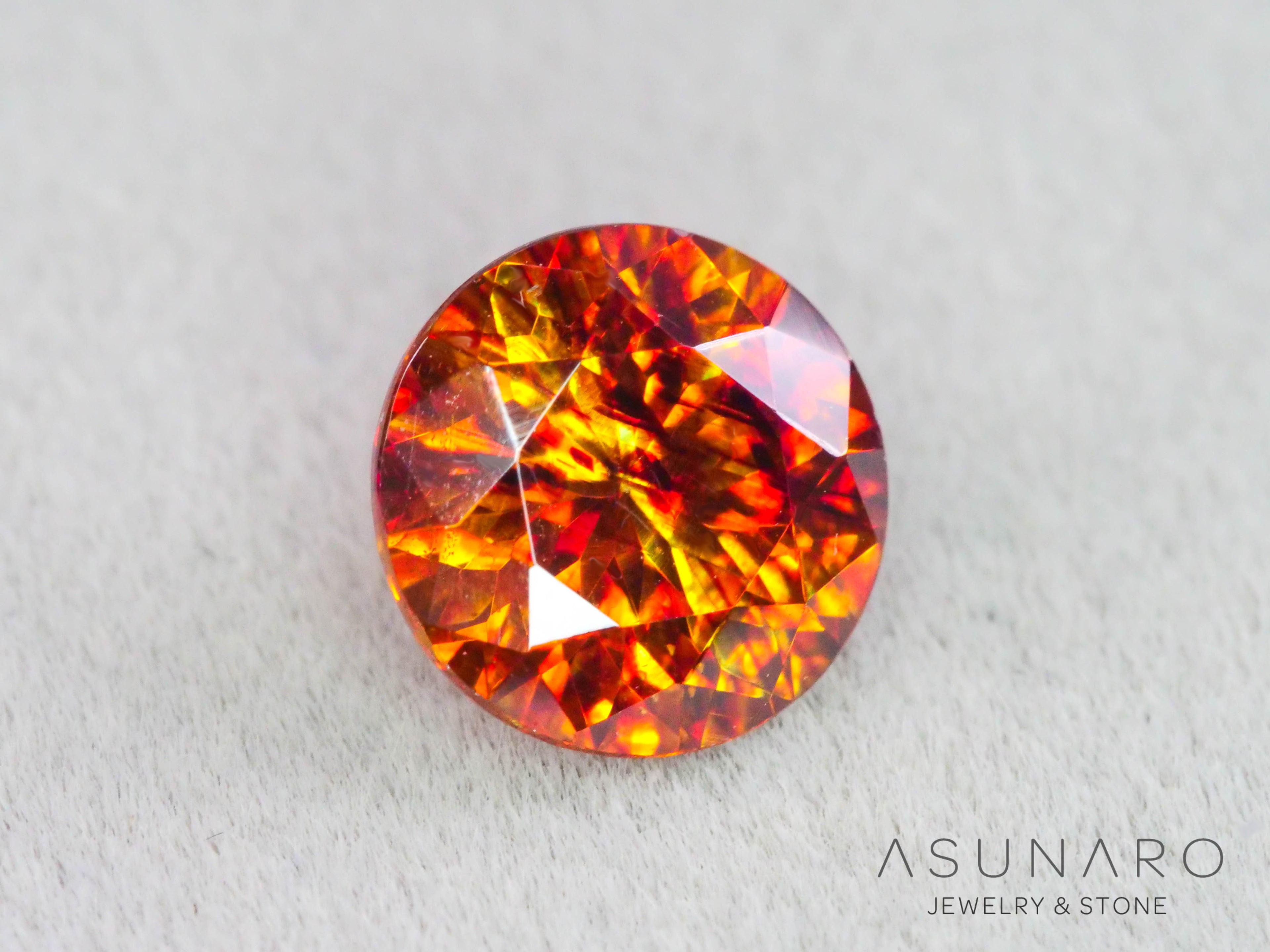 バイカラースファレライト ラウンドカット スペイン産 1.30ct【260407-3287】