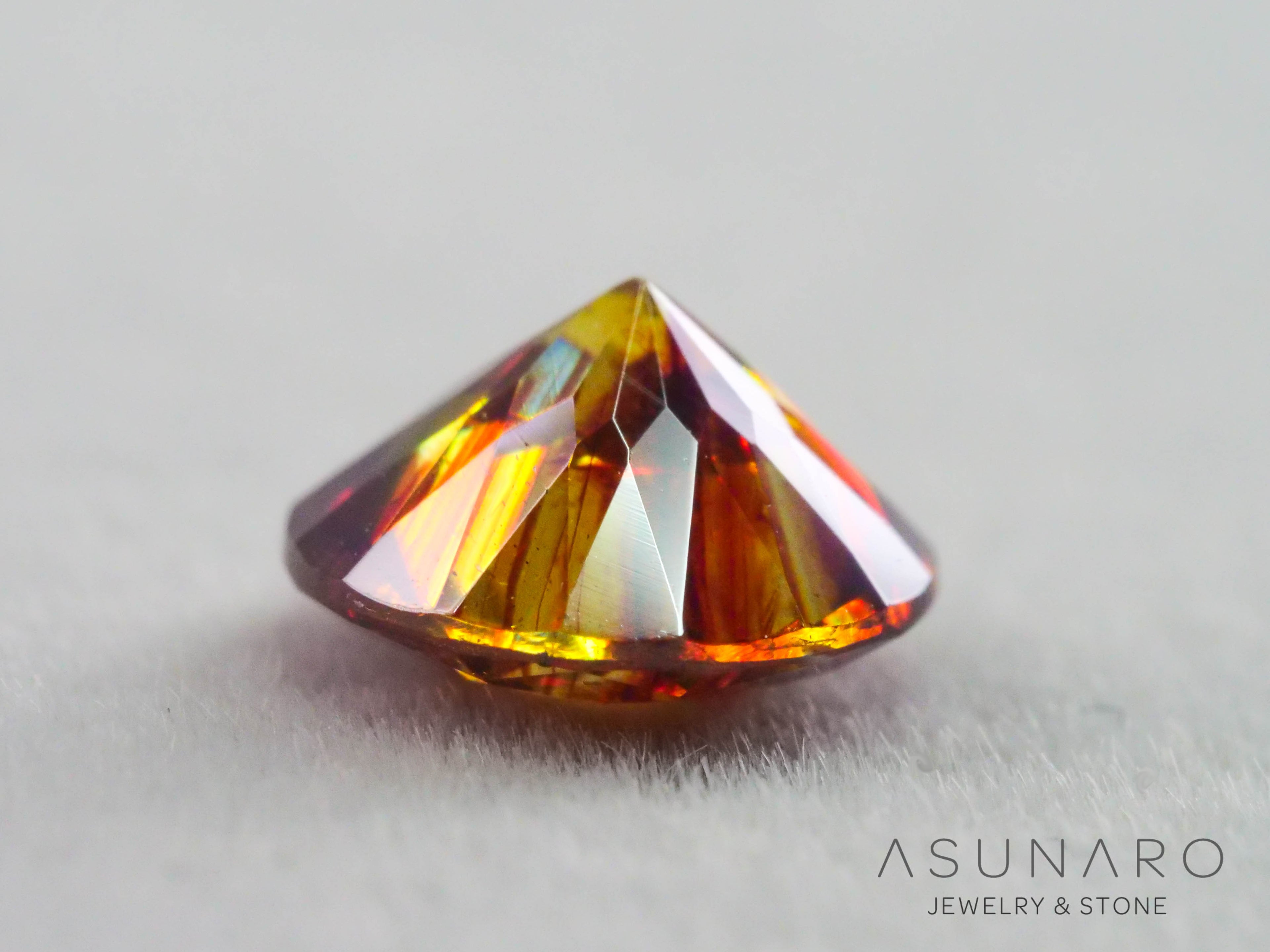 バイカラースファレライト ラウンドカット スペイン産 1.30ct【260407-3287】