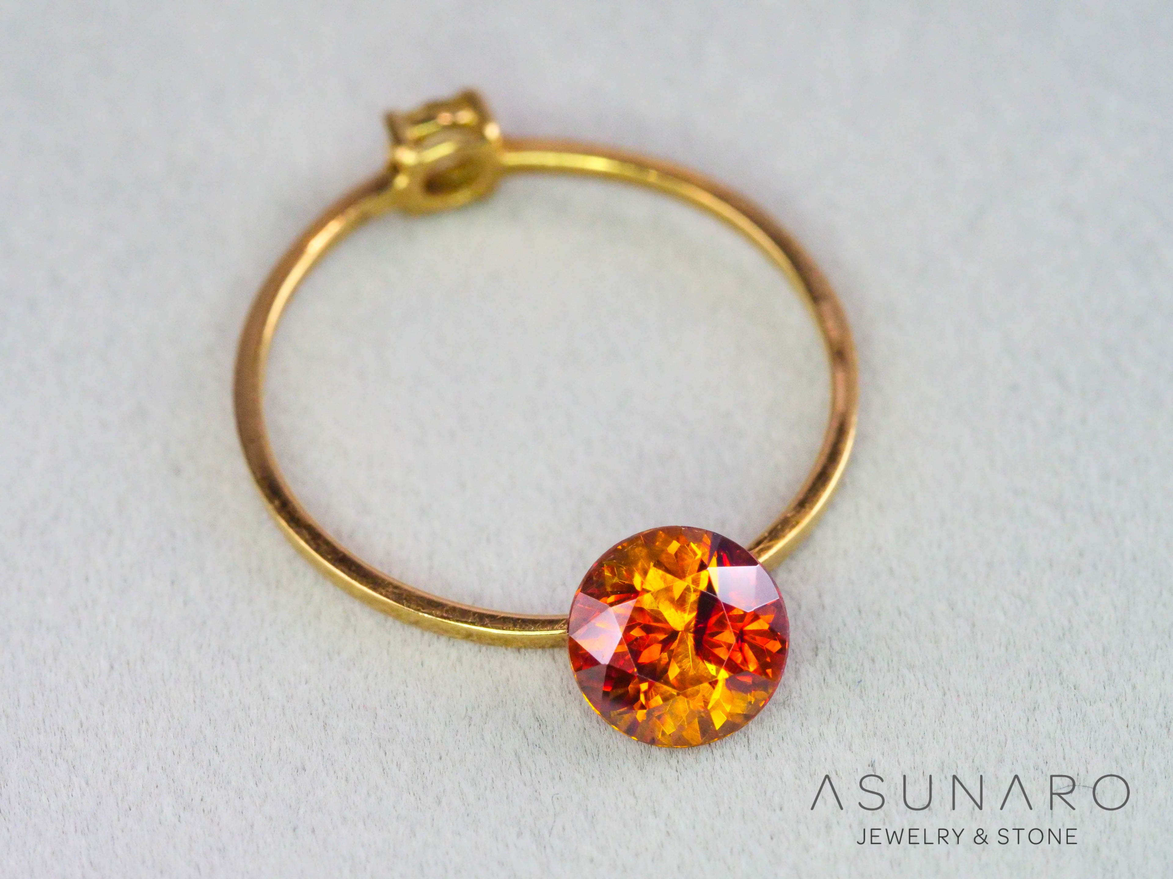 バイカラースファレライト ラウンドカット スペイン産 1.18ct【260407-3288】