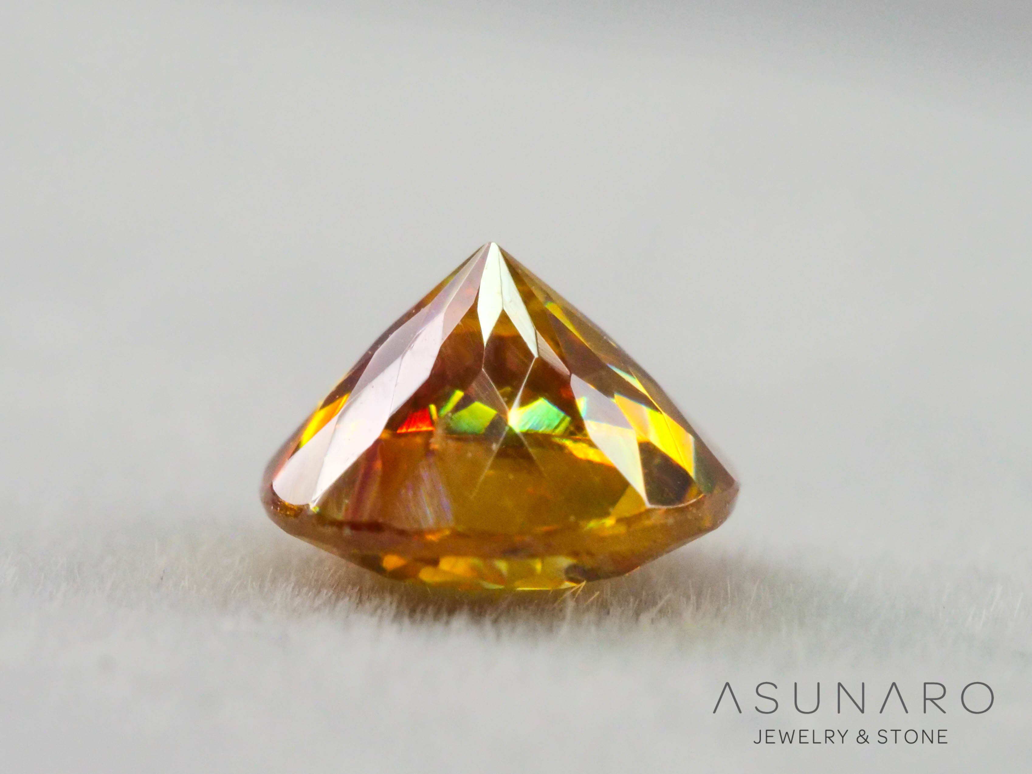 バイカラースファレライト ラウンドカット スペイン産 　0.72ct【260407-3291】