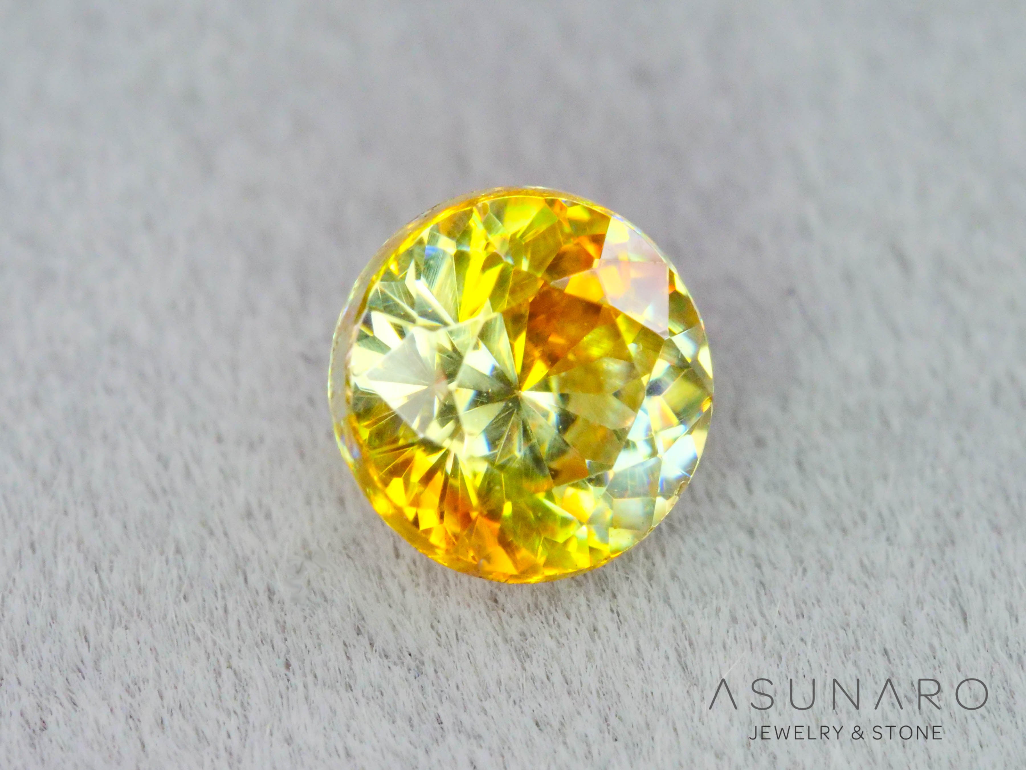 バイカラースファレライト ラウンドカット スペイン産 　0.52ct【260407-3294】