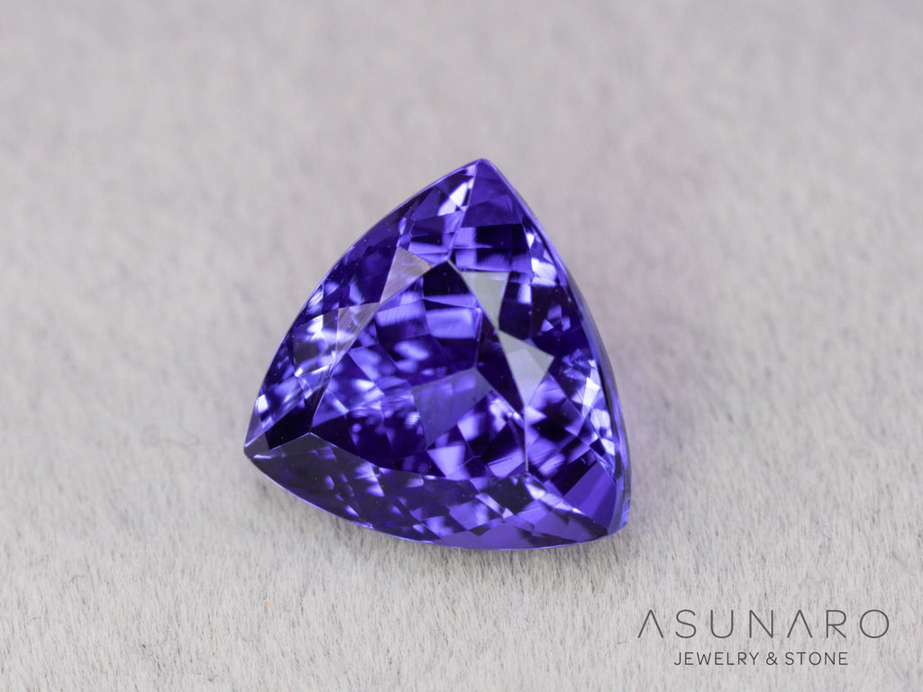 タンザナイト　トリリアントカット　タンザニア産　3.30ct　日独【260703-3370】