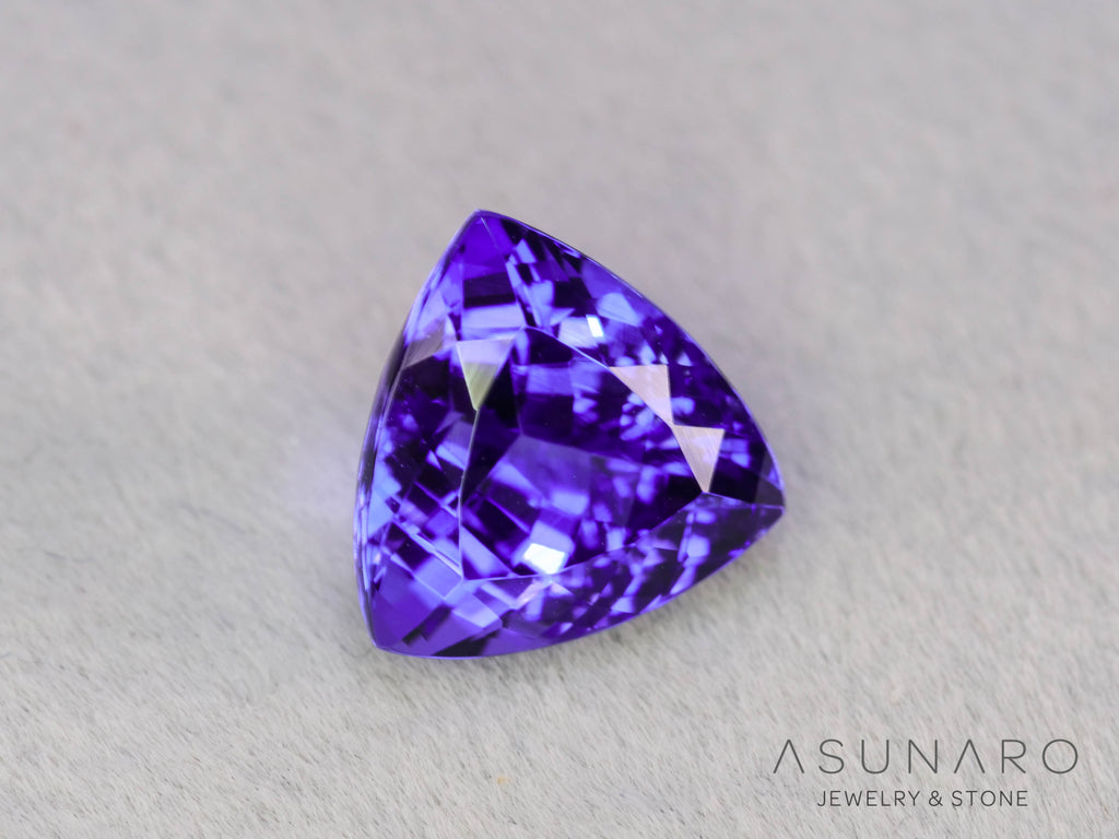 タンザナイト　トリリアントカット　タンザニア産　3.30ct　日独【260703-3370】
