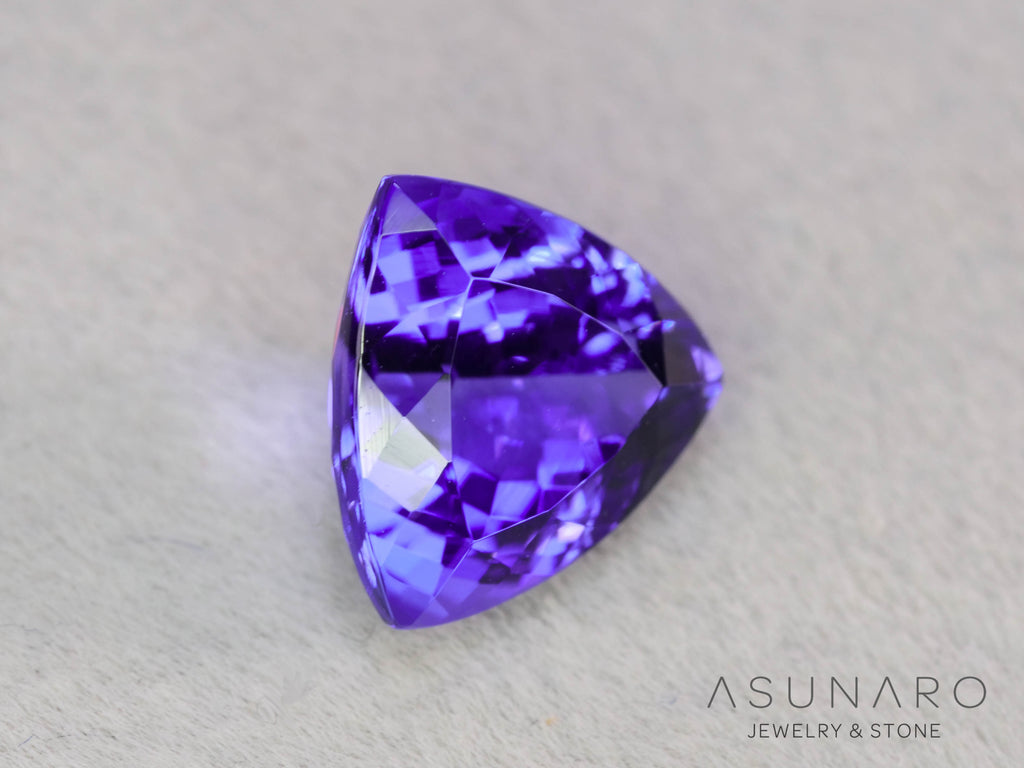 タンザナイト　トリリアントカット　タンザニア産　3.30ct　日独【260703-3370】
