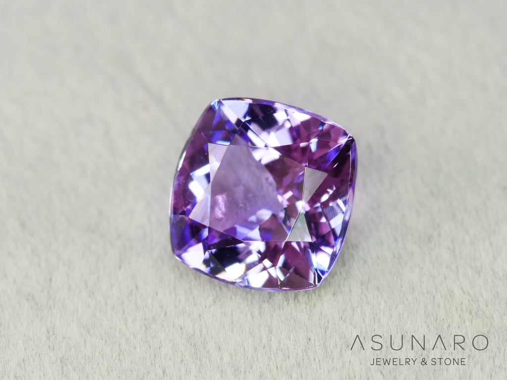 ピンクゾイサイト　クッションカット　タンザニア産　2.46ct【260703-3372】