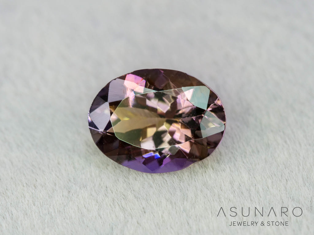 パーティーカラーゾイサイト　オーバルカット　タンザニア産　1.14ct【260703-3373】
