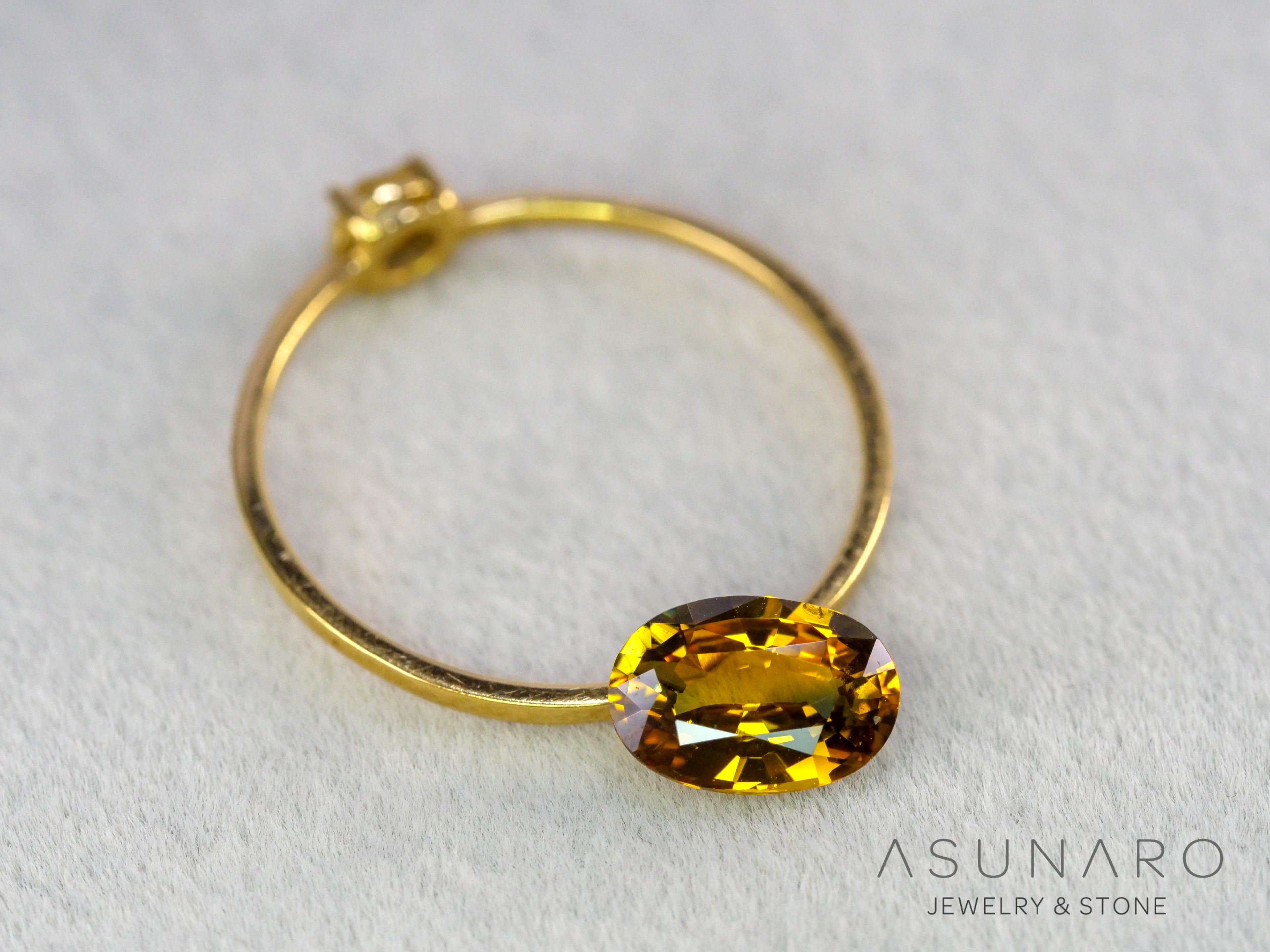 バイカラーサファイア　オーバルカット　スリランカ産　1.12ct【260703-3360】
