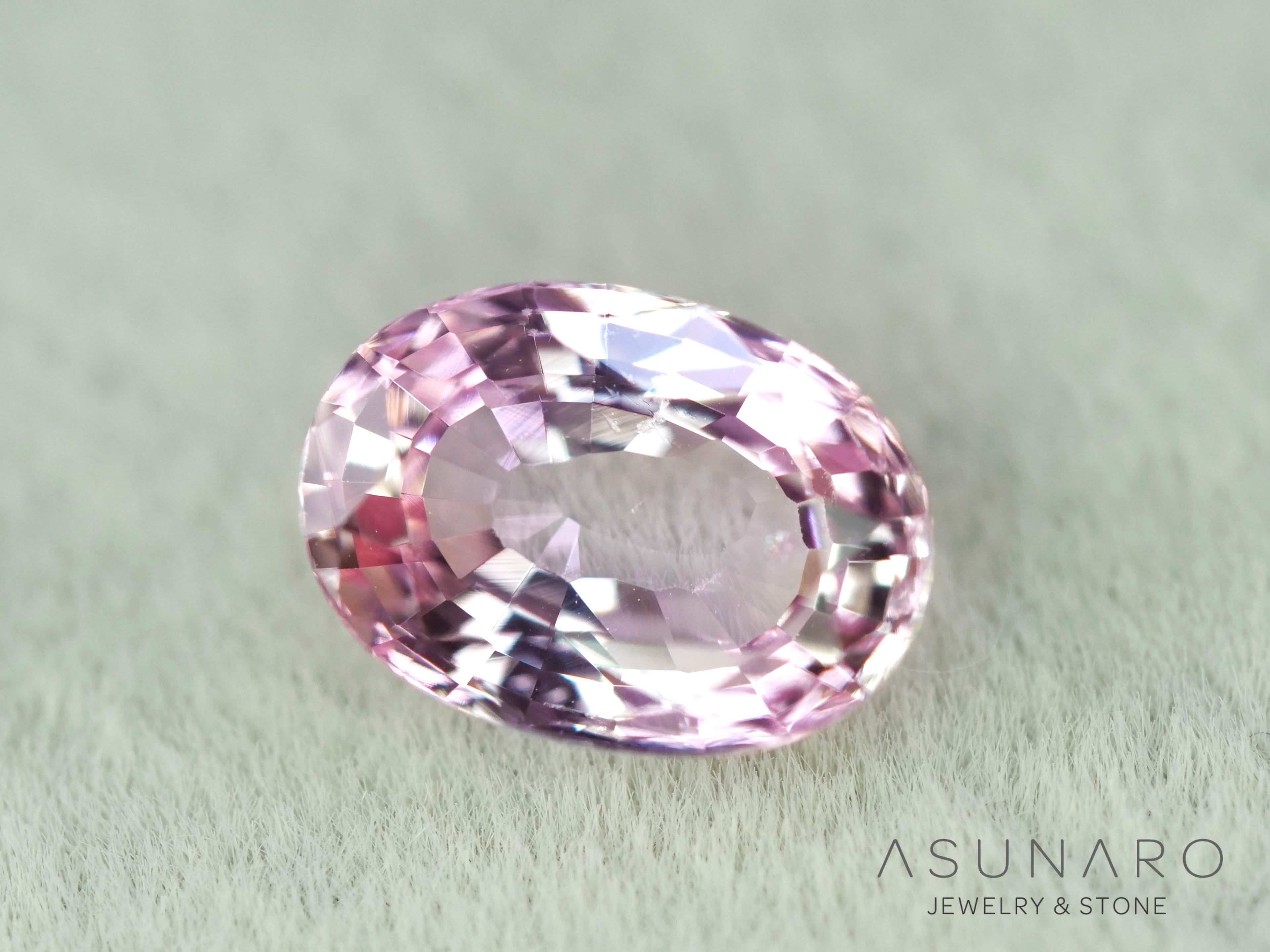 非加熱バイカラーサファイア　オーバルカット　スリランカ産　1.60ct【260703-3362】
