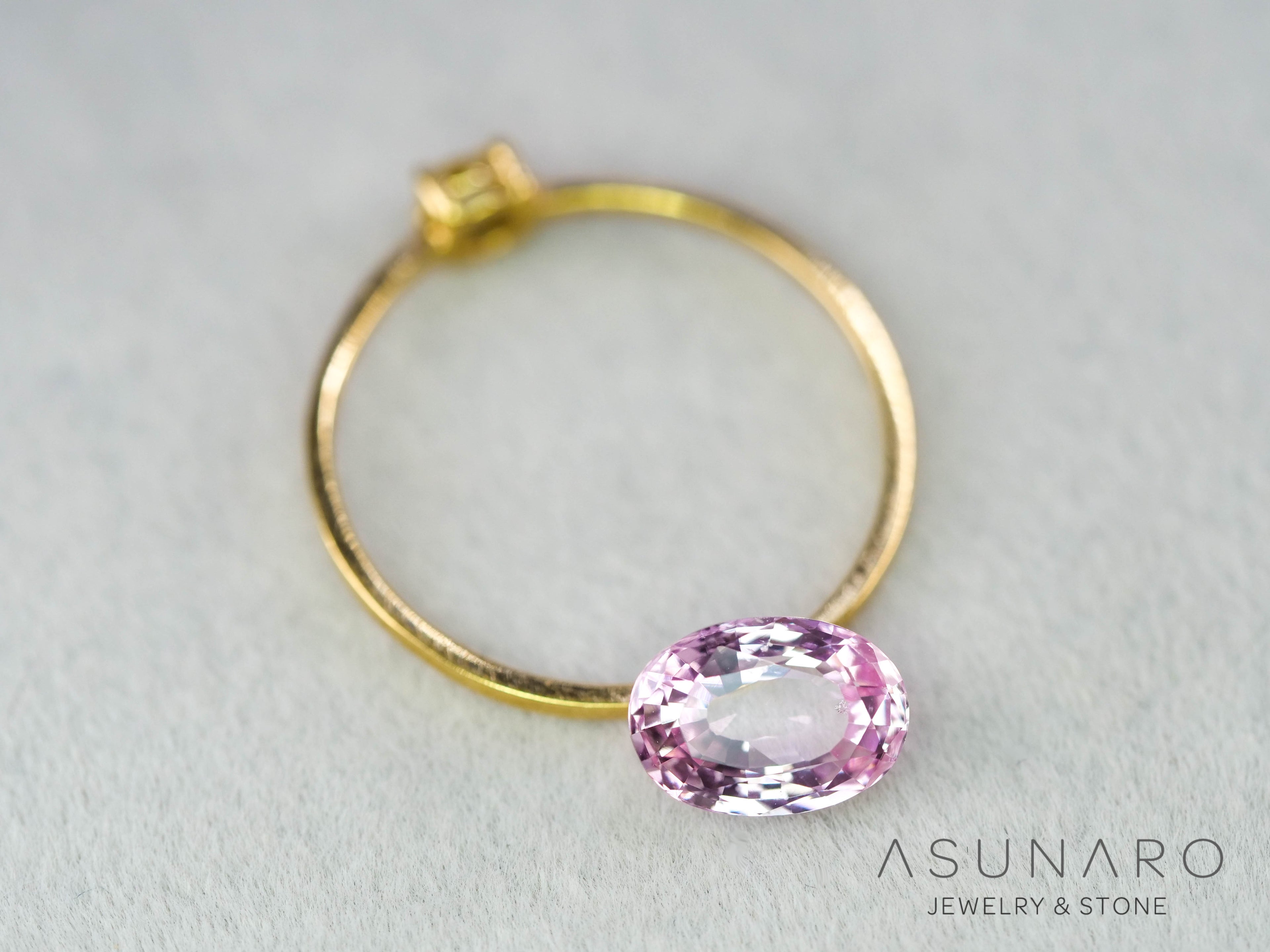 非加熱バイカラーサファイア　オーバルカット　スリランカ産　1.60ct【260703-3362】