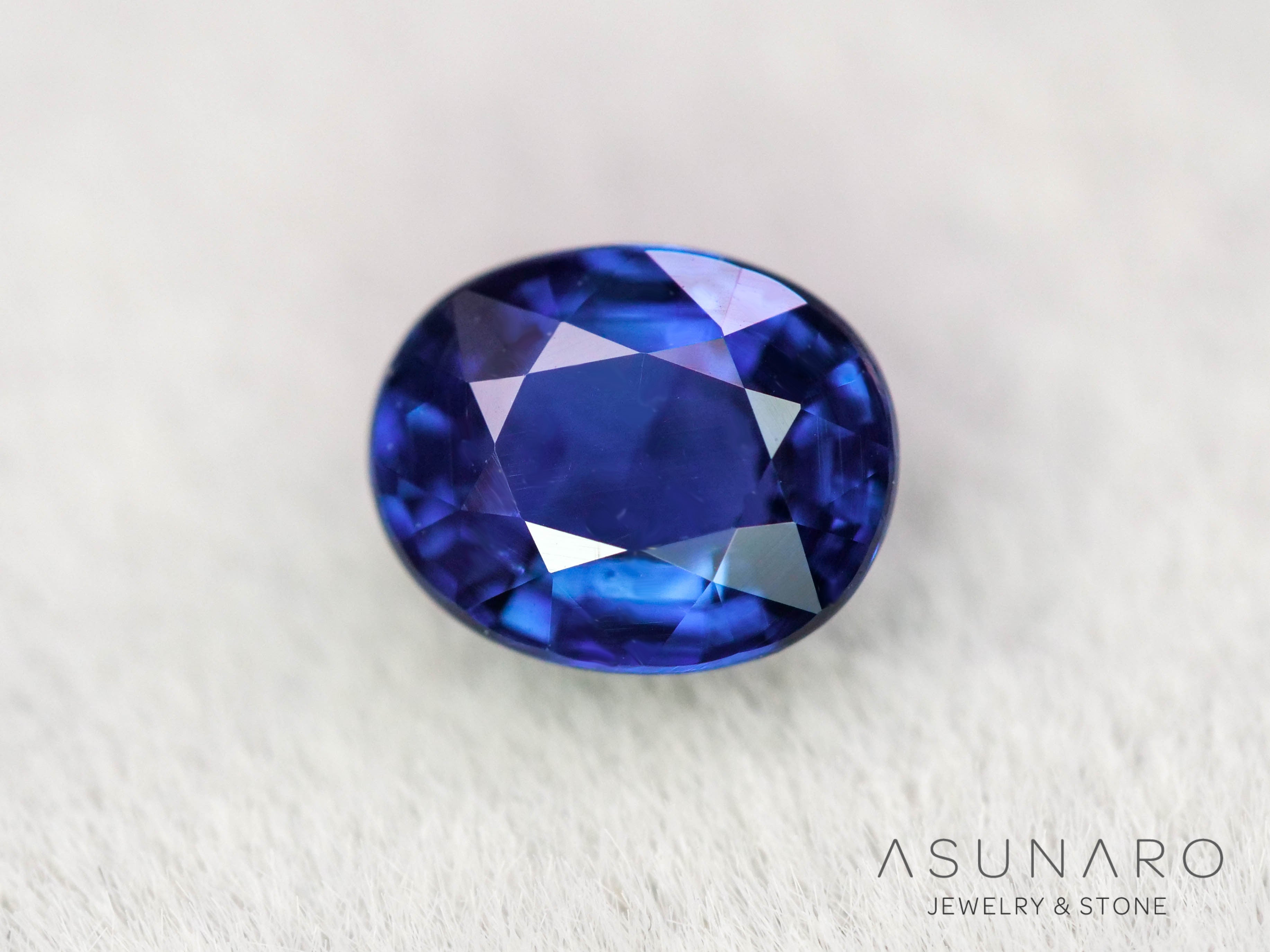非加熱コーンフラワーサファイア　オーバルカット　カシミール産　0.49ct【260703-3363】