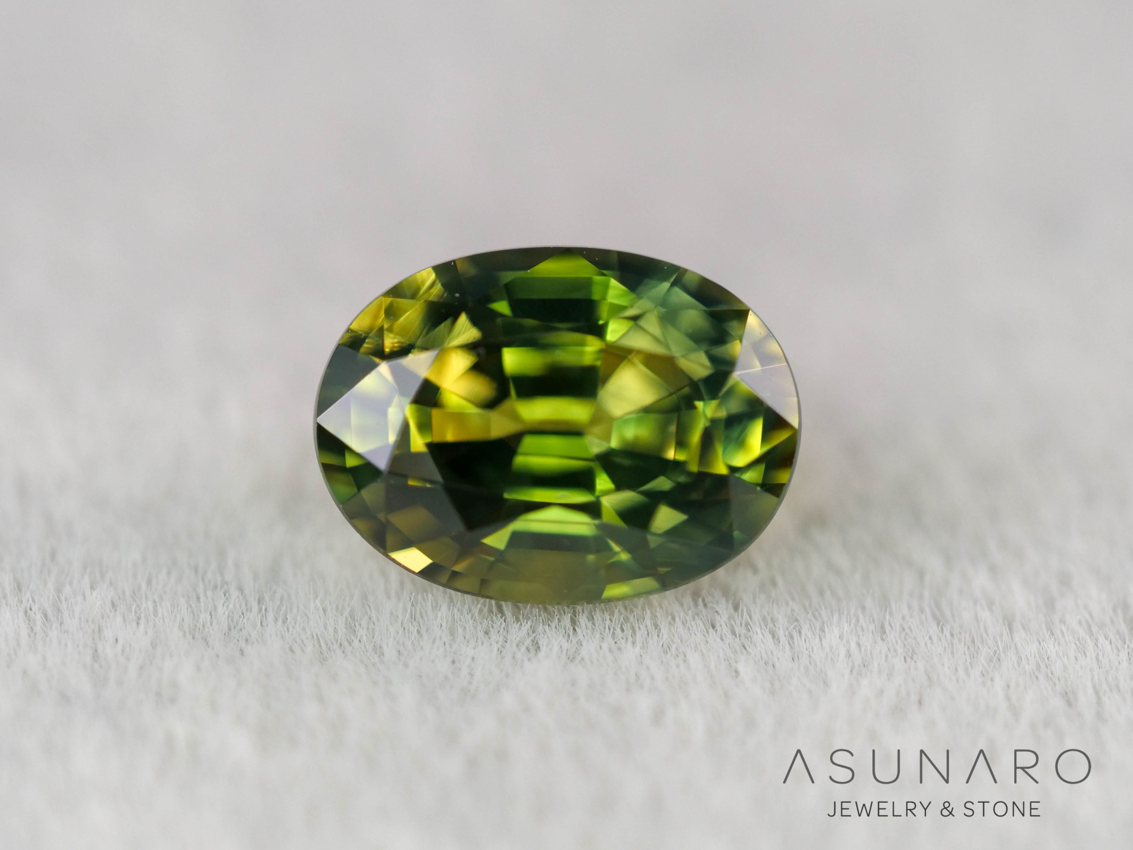 非加熱バイカラーサファイア　オーバルカット　スリランカ産　1.20ct【260703-3365】