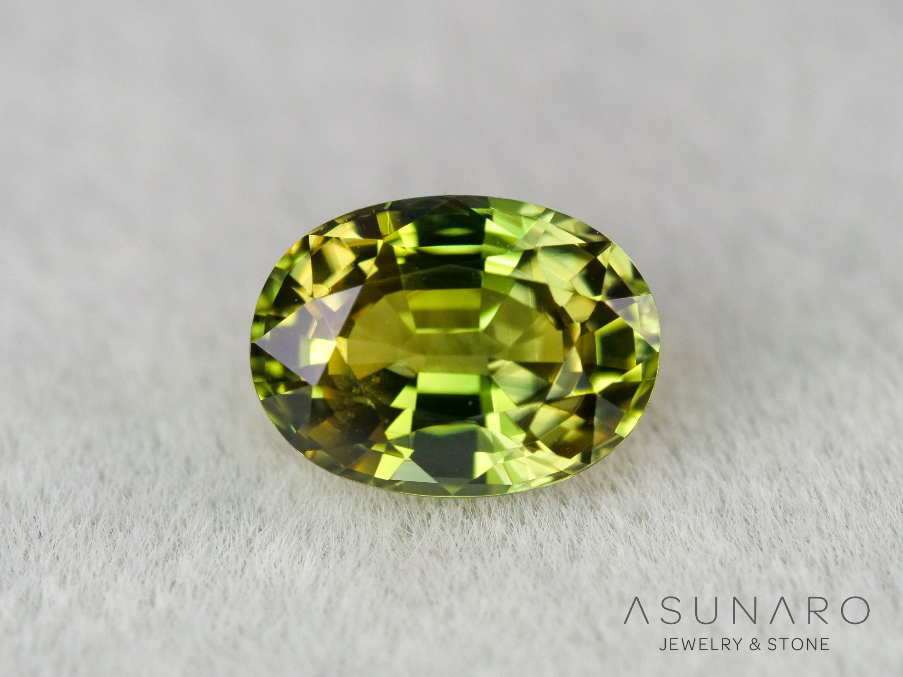 非加熱バイカラーサファイア　オーバルカット　スリランカ産　1.38ct【260703-3366】