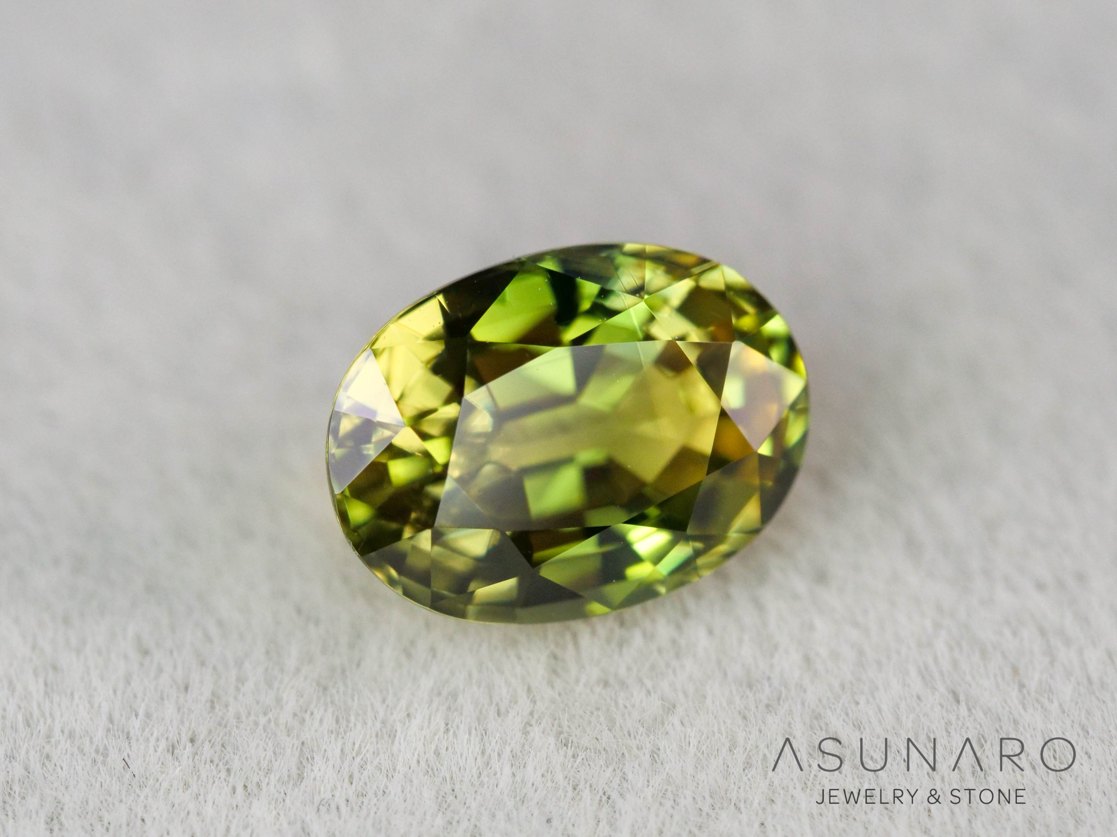非加熱バイカラーサファイア　オーバルカット　スリランカ産　1.38ct【260703-3366】