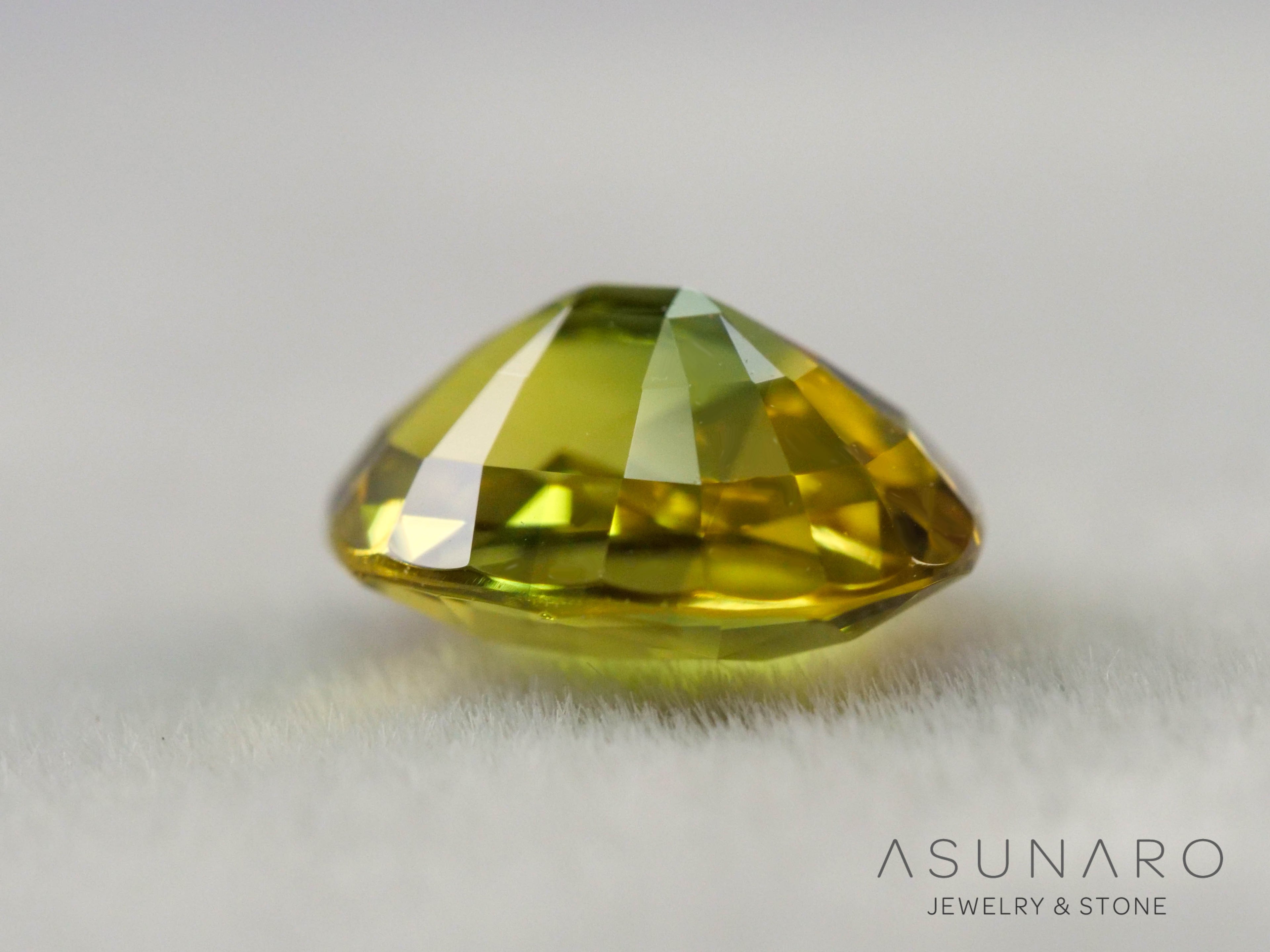 非加熱バイカラーサファイア　オーバルカット　スリランカ産　1.38ct【260703-3366】