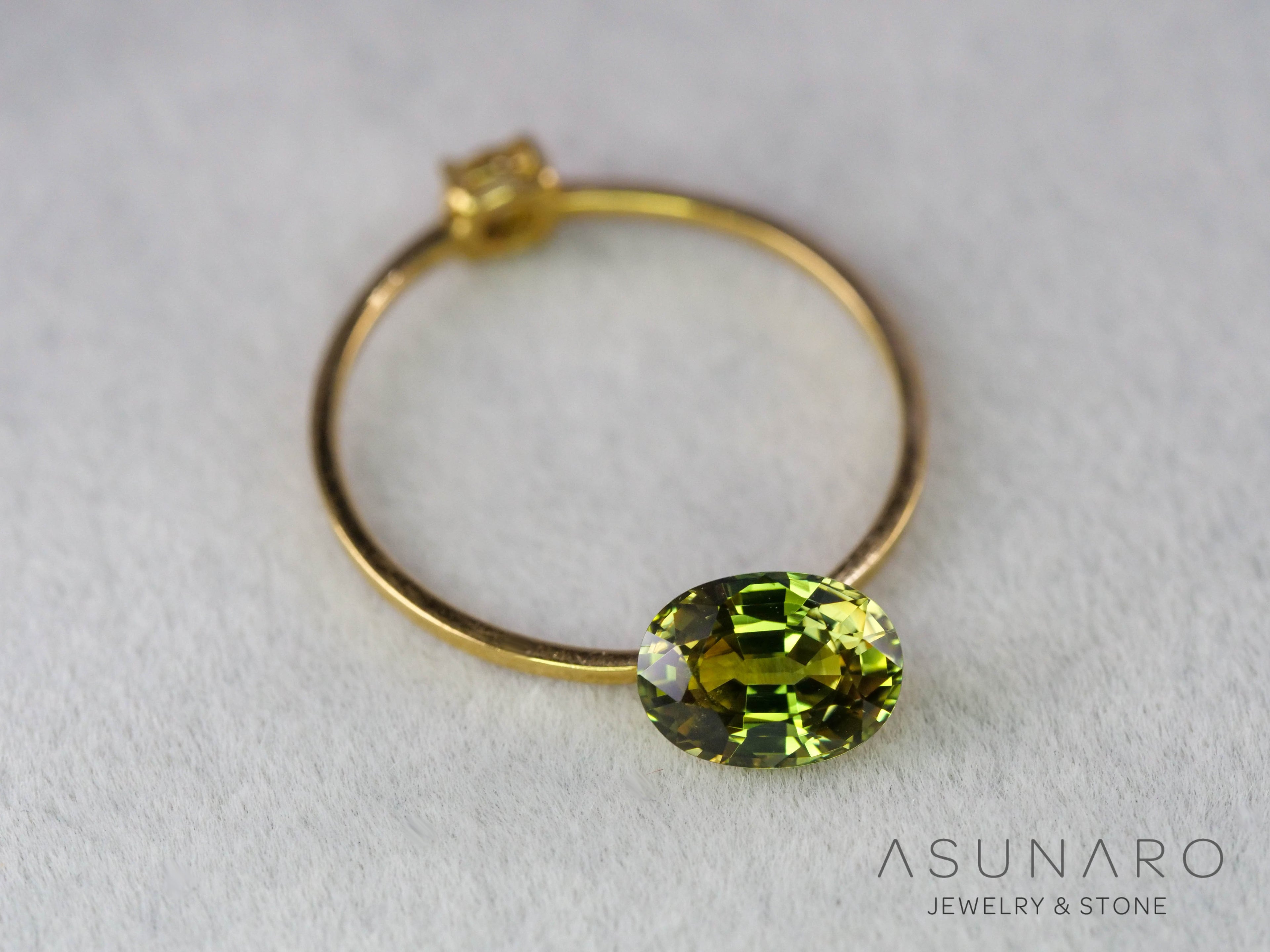 非加熱バイカラーサファイア　オーバルカット　スリランカ産　1.38ct【260703-3366】