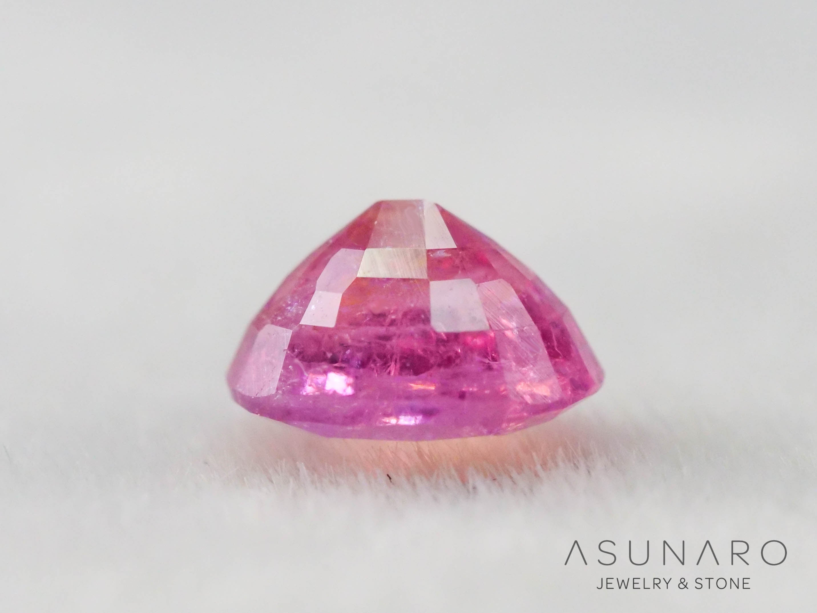 ペツォッタイト　オーバルカット　マダガスカル産 　0.25ct【260717-3335】