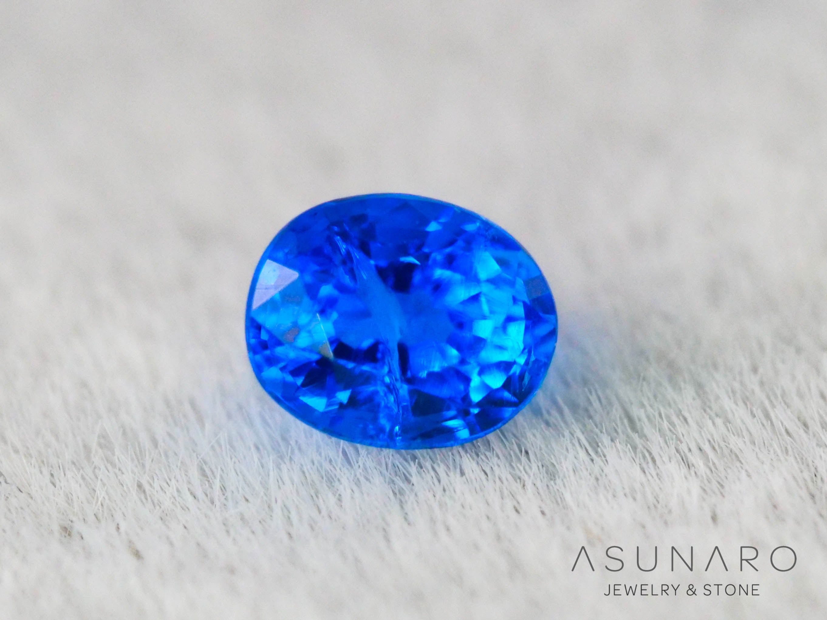 アウイナイト　オーバルカット　ドイツ産 　0.11ct【260717-3309】